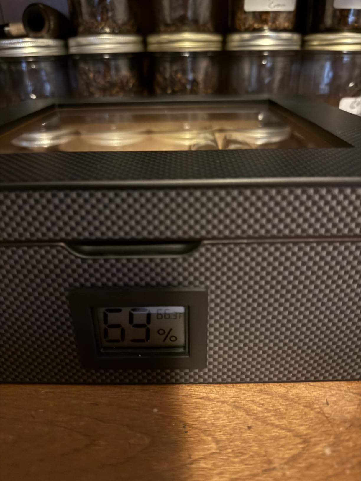 CASE ELEGANCE MAG Cigar Humidor, Glass Top with Magnetic Seal, Storage for 20-30 Cigars, Matte Black with Custom Polished Black Hardware, Digital Hygrometer, Spanish Cedar, New Hydro Channel customer photo 2
