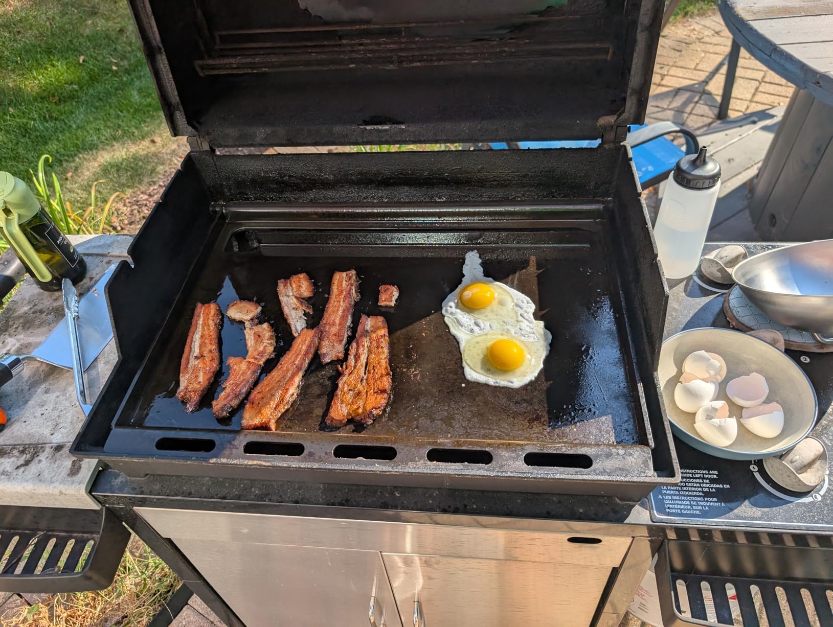 Weber Rust-Resistant Outdoor Griddle Insert, Full-Size - Pre-Seasoned Carbon Steel Griddle for Searwood & Large Spirit Series Gas Grills customer photo 2