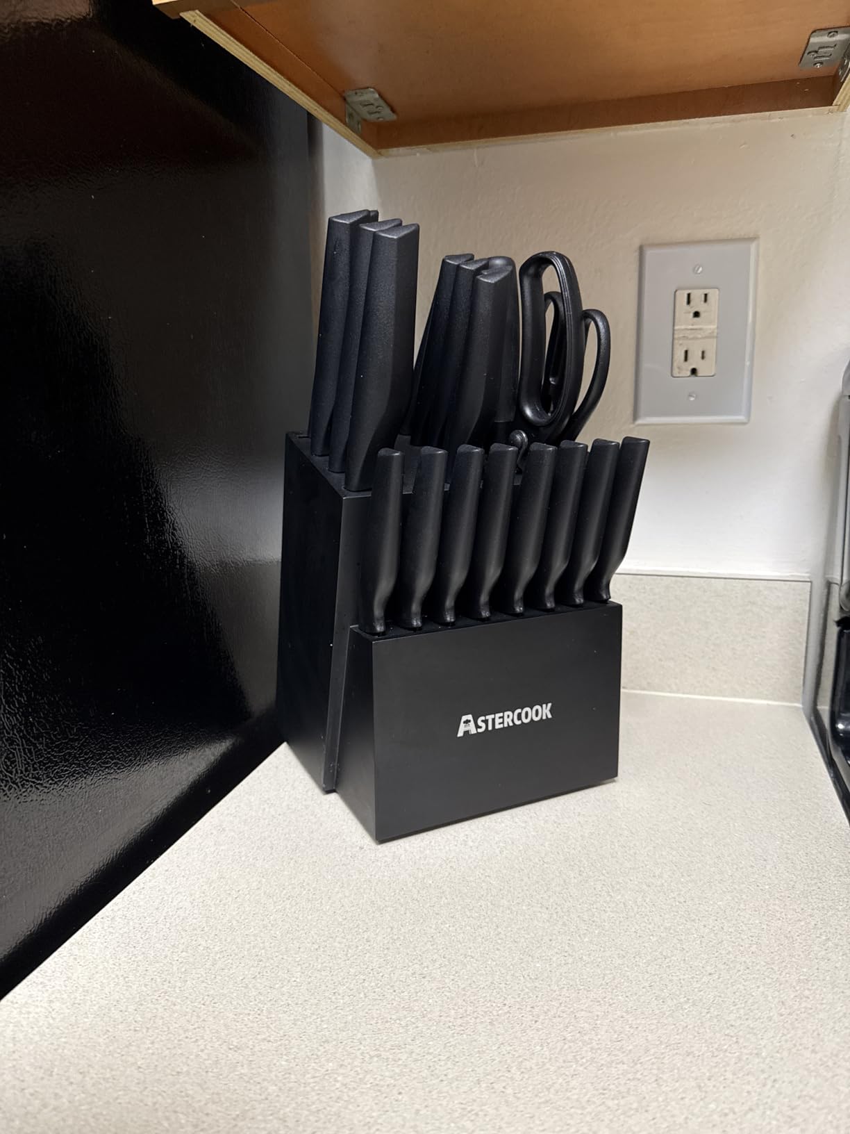 Knife Set, Astercook 21 Pieces Knife Sets for Kitchen with Block, Dishwasher Safe Kitchen Knife Set with Built-in Sharpener, German Stainless Steel Black Knife Block Set Mothers Day Gifts customer photo 1