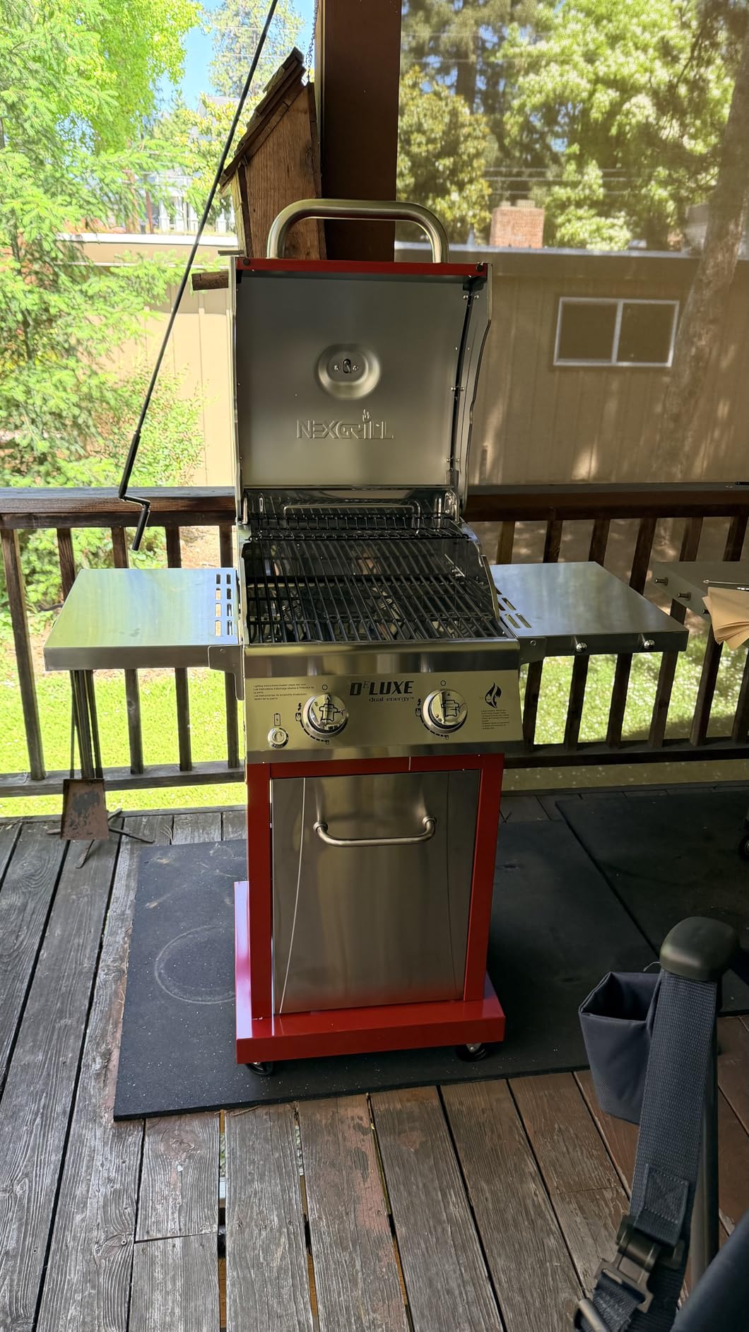 Nexgrill Deluxe 2-Burner Gas Grill with 401 SQ In Grate, 28000 BTUs, Stainless Steel Control Panel & Foldable Side Table, Propane BBQ Grill for Outdoor Cooking - 720-0864R customer photo 1