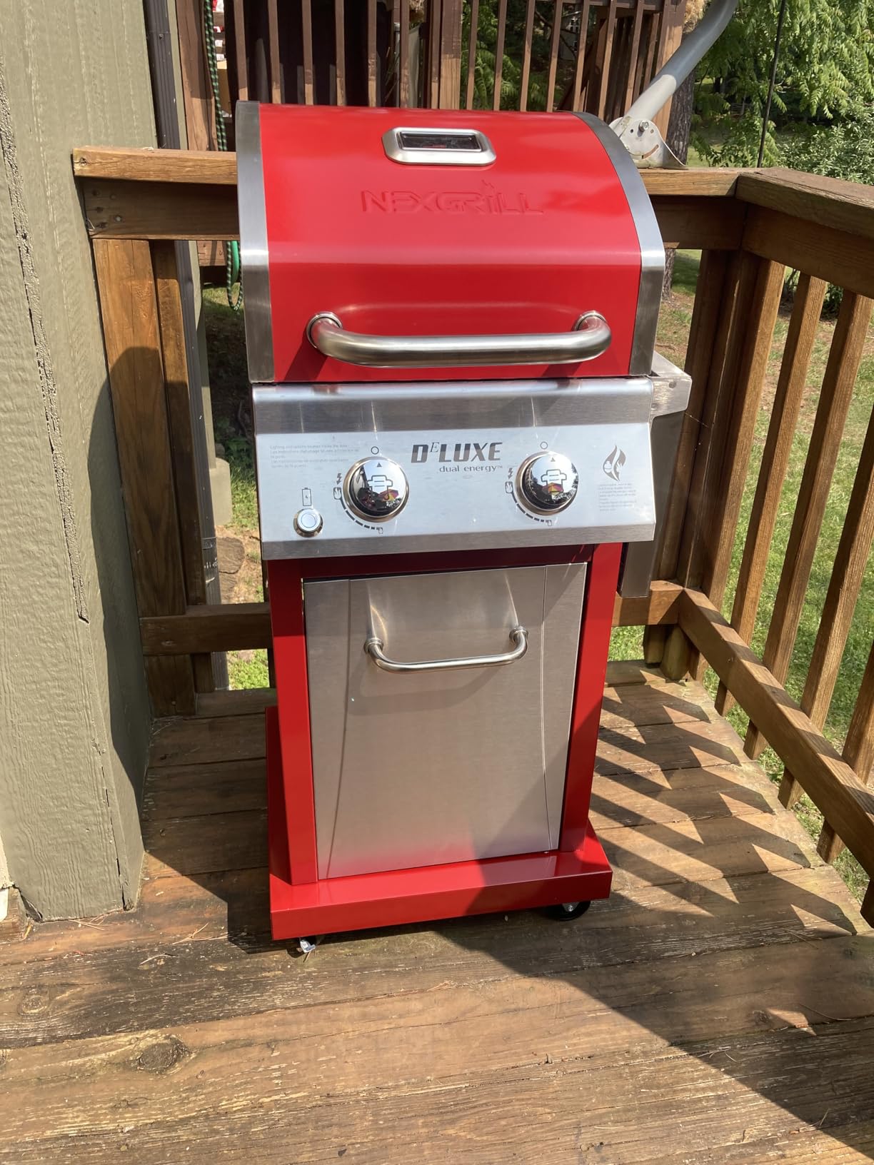 Nexgrill Deluxe 2-Burner Gas Grill with 401 SQ In Grate, 28000 BTUs, Stainless Steel Control Panel & Foldable Side Table, Propane BBQ Grill for Outdoor Cooking - 720-0864R customer photo 2