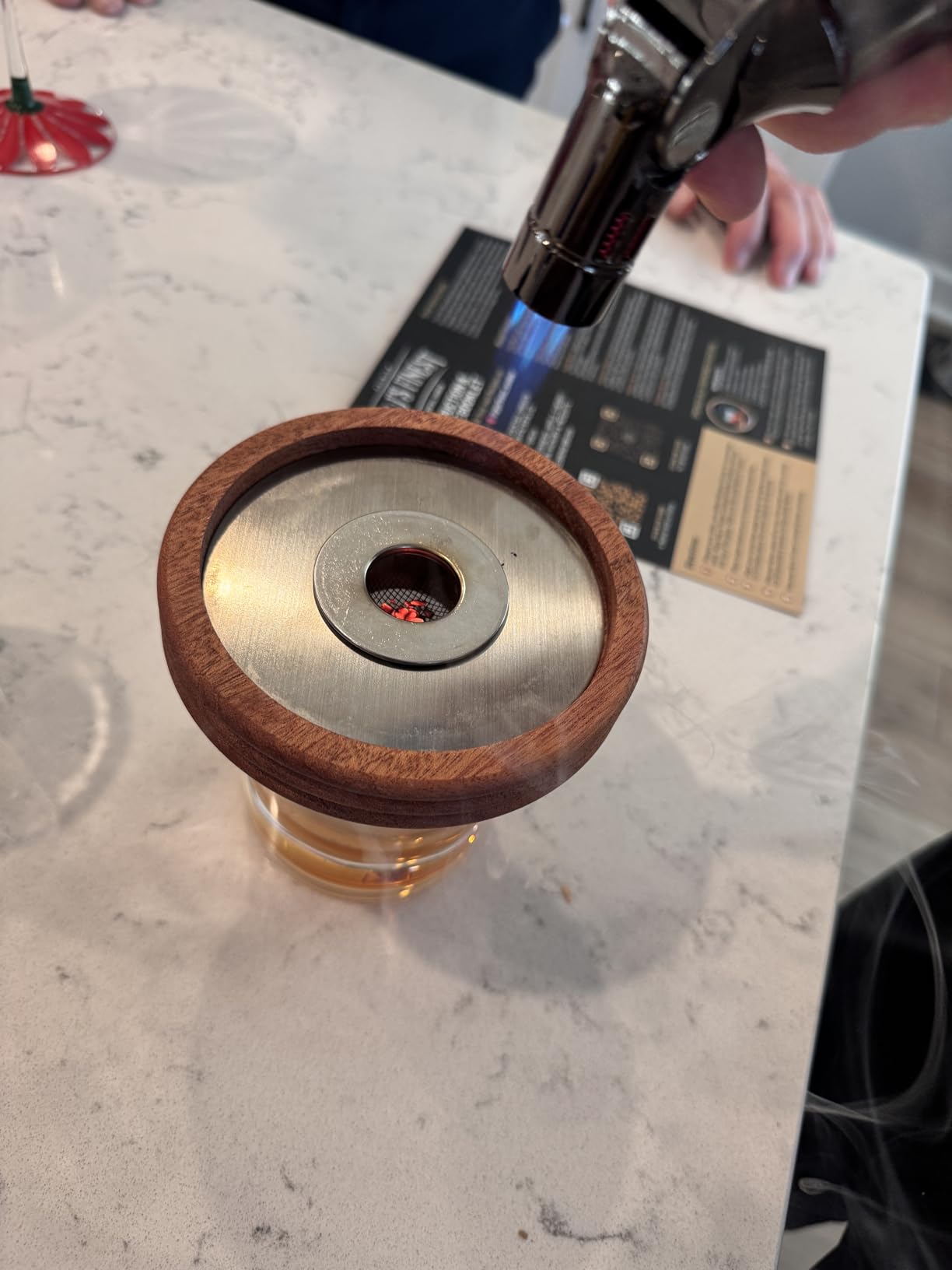 Whiskey Smoker Kit with QuadTorch, 6 Wood Chips, & Wood Box for Smoking Drinks| Cocktail Smoker Kit| Bourbon Smoker Kit| Old Fashioned Smoker Kit| Smoked Whisky Gift for Father's Day (No Butane Incl.) customer photo 2