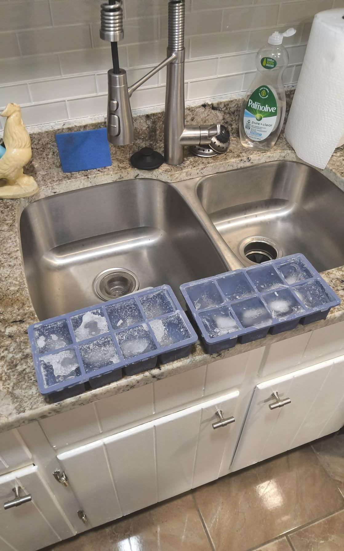 Large Ice Cube Trays for Whiskey: GGOW Big Silicone Ice Cube Trays 2Inch - Huge Square Ice Cubed Tray for Whisky and Cocktail customer photo 2