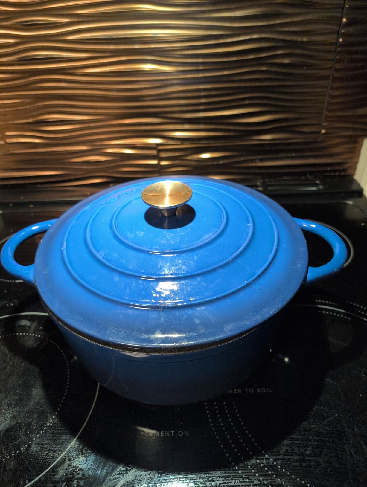 Nuovva Enamelled Cast Iron Dutch Oven Pot with Lid - 6.4 Quart Non Stick Casserole Pot - Heavy Duty & Oven Safe up to 500 F for Bread Baking, Braising, Stews, Roasting - 28cm Dark Blue customer photo 1