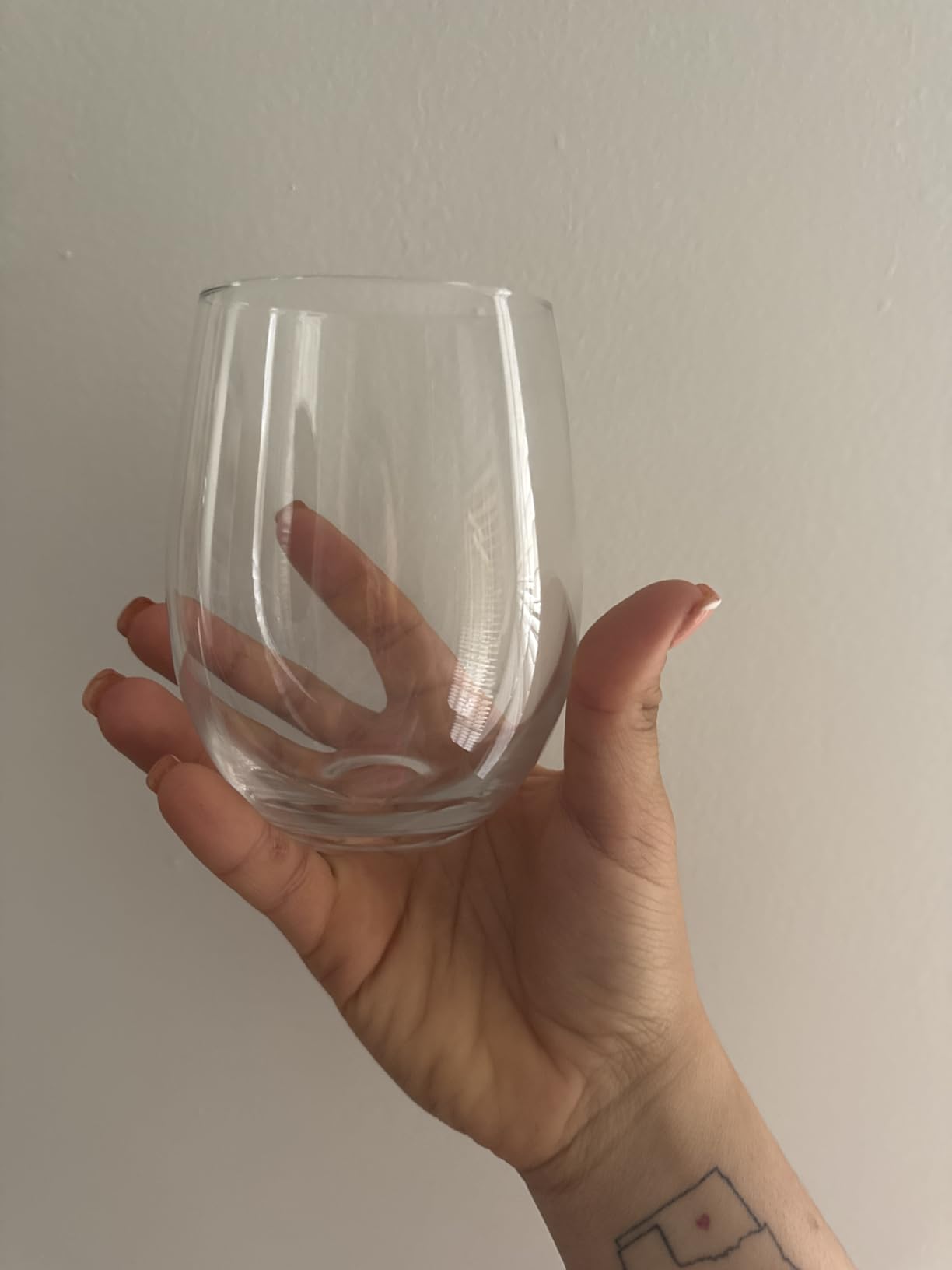LUNA & MANTHA Stemless Wine Glasses, Crystal Red White Wine Glasses for Daily Use, Hosting, Home Bar, Evening Party, Birthdays, Shower, Housewarming Gift, Set of 4-18oz customer photo 1