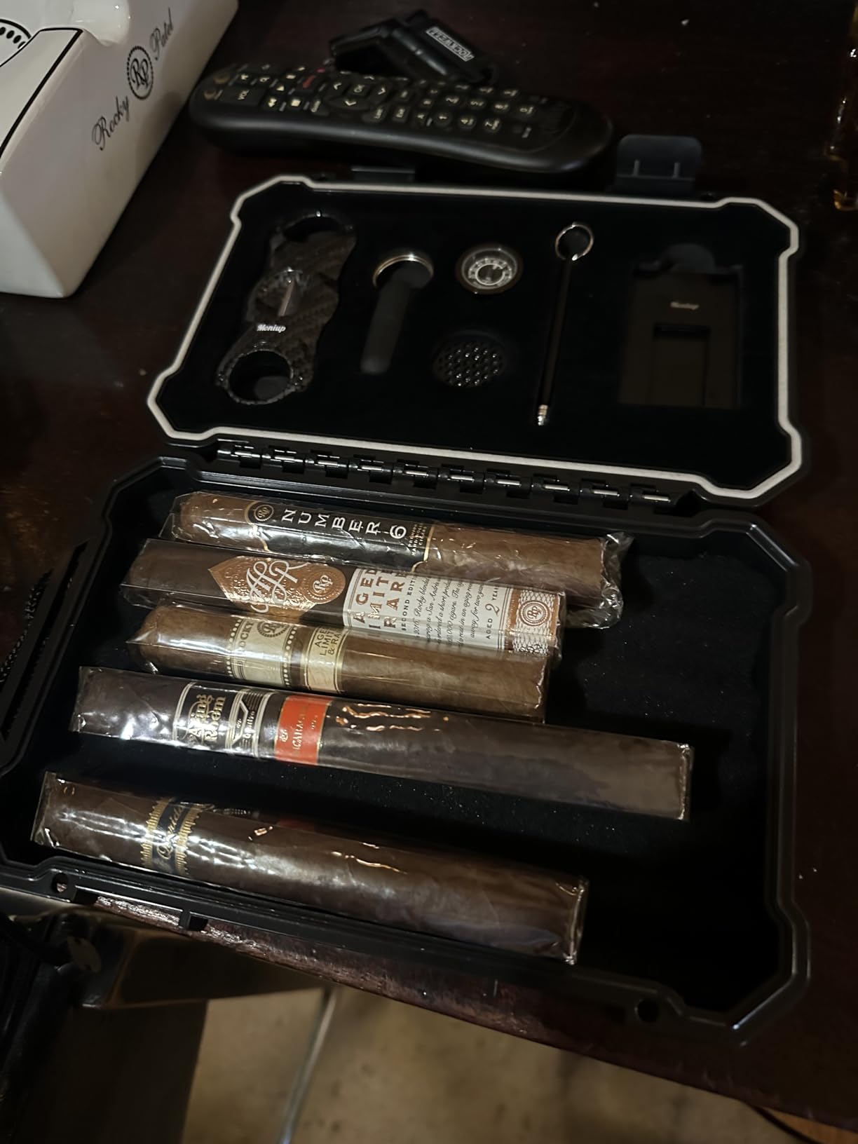 Travel Cigar Humidor Box Set with Cigar V Cutter, Cigar Punch, Cigar Holder, Cigar Drawer Enhancer, Humidifier & Hygrometer, Portable Outdoor Cigar Case with Cigar Accessories Kit, Cigar Gifts for Men customer photo 2