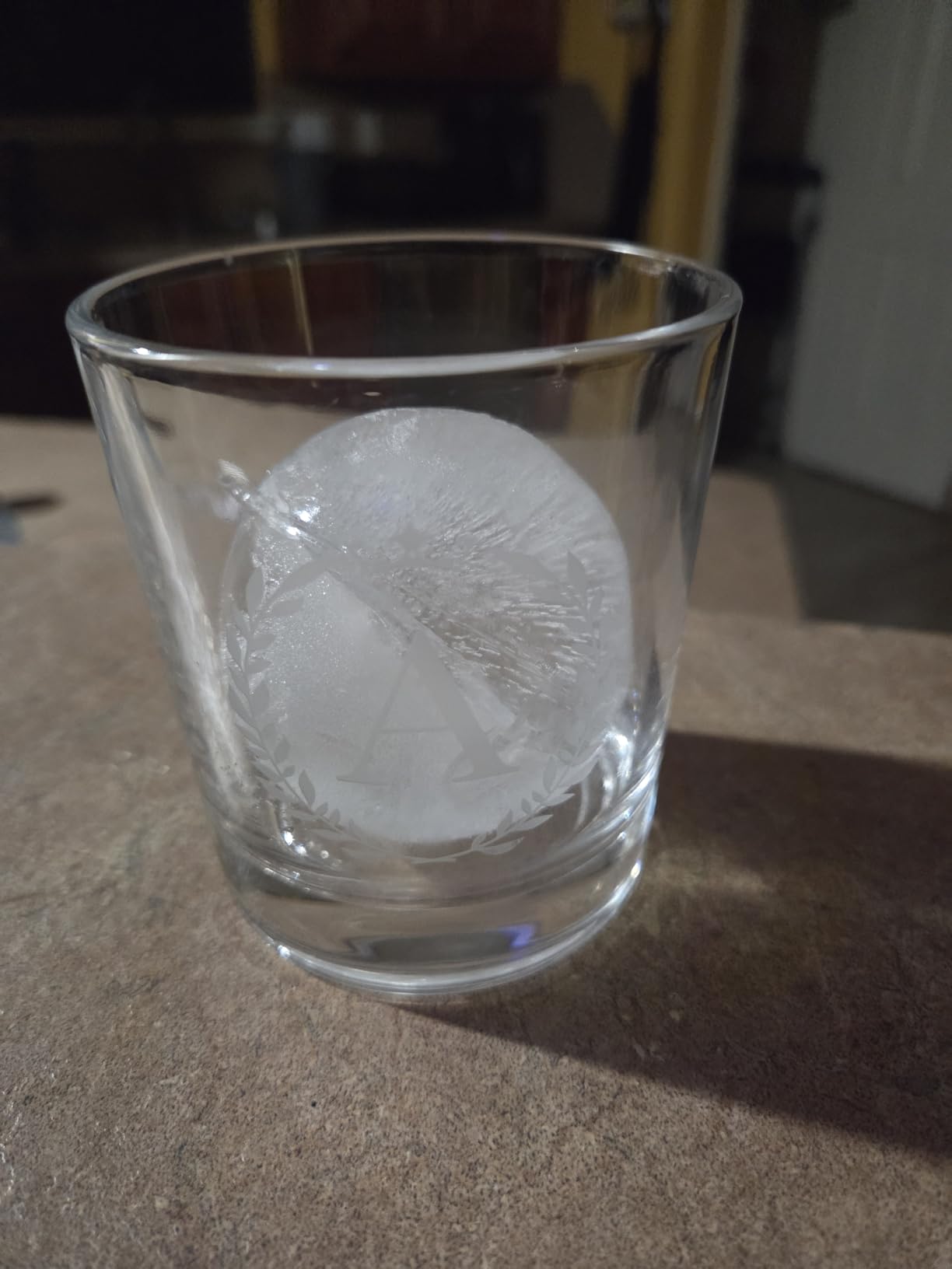 WIBIMEN Large Ice Cube Molds, Big Round Whiskey Ice Cube Trays for Freezer, Easy to Fill & Release, Whiskey Bourbon Cocktail(1.9In*6 Balls- Blue/2 Pack) customer photo 1