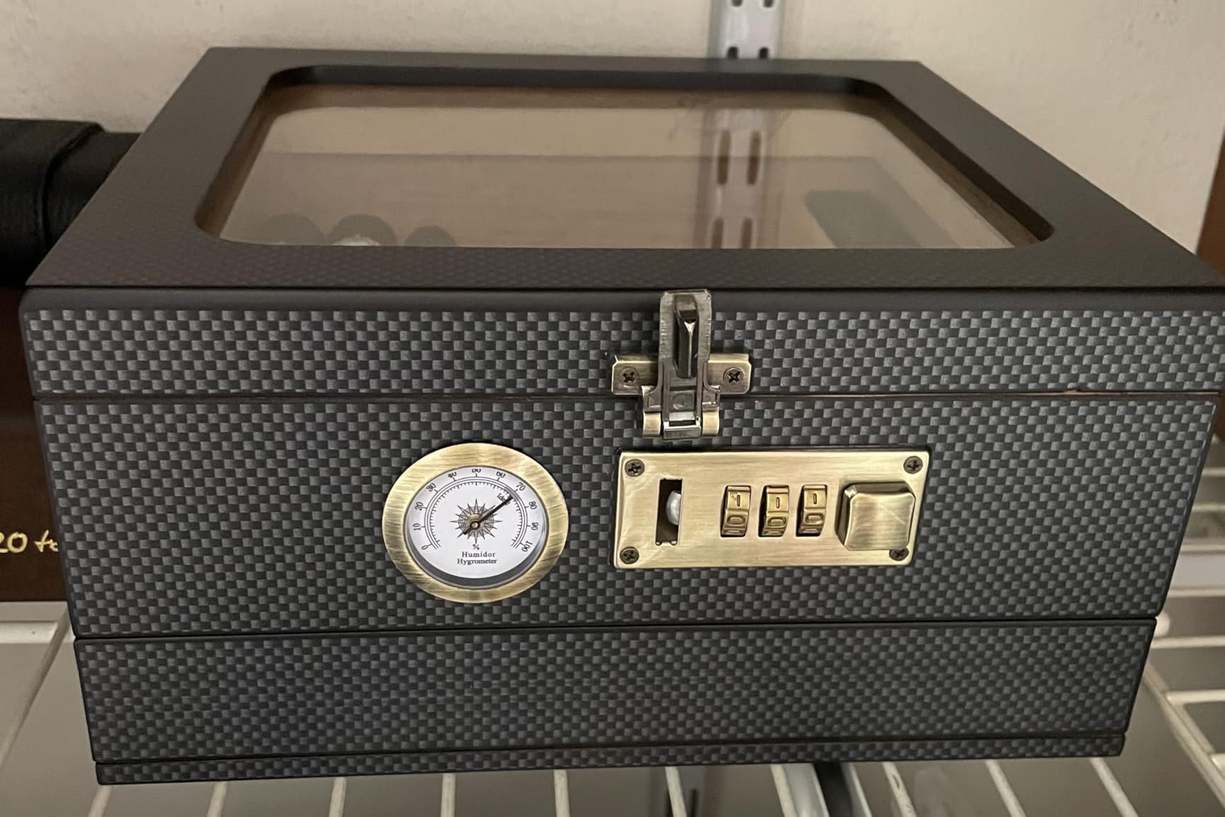 Tesonway Cigar Humidor, Cedar Wood Humidor Cigar Box, Glass Top Desktop Humidor with Front Hygrometer, Humidifier, Divider, Accessories Drawer and Combination Lock, Cigar Gifts for Men (Carbon Black) customer photo 2