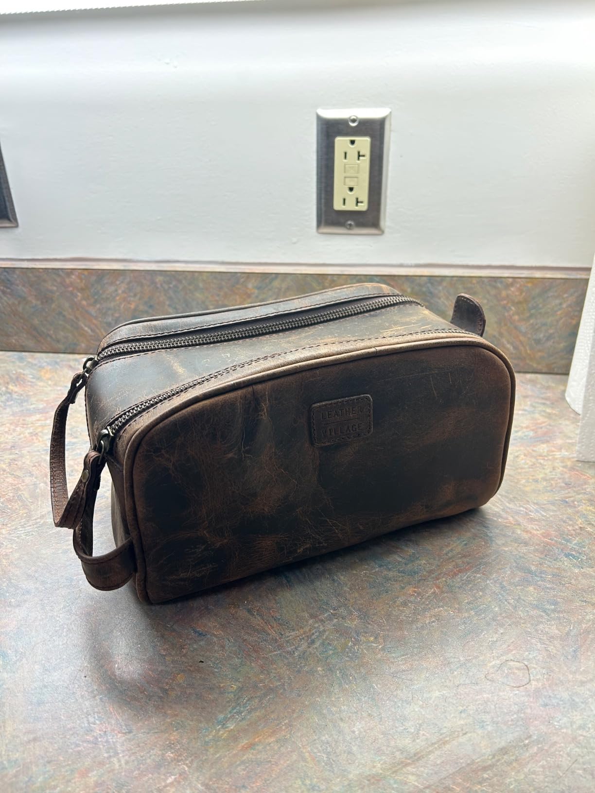 LEATHER VILLAGE Genuine Leather Toiletry Travel Bag With Waterproof Lining - Brown | King-Size Handcrafted Vintage Dopp Kit Bag, Shaving & Bathroom Organizer, Gift for Men & Women customer photo 2