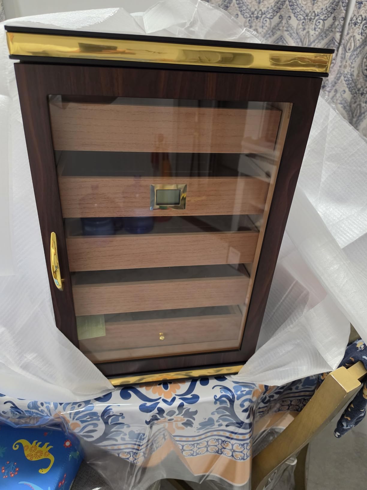 Cigar Humidors, Cedar Wood Humidor with Digital Hygrometer, Drawers, Humidifiers and Gold-Plated Hardwares. Cigar humidor Cabinet for Men Husband Father, 300 Cigars Capacity Walnut Color customer photo 2