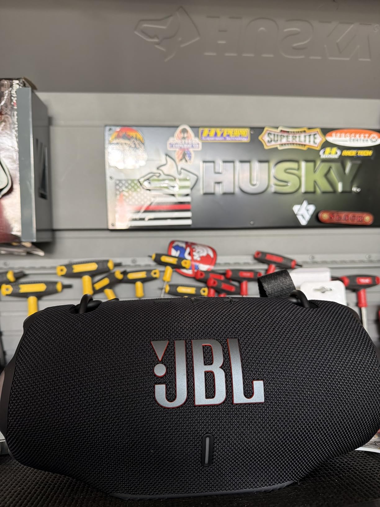 JBL Xtreme 4 - Portable Bluetooth Speaker, Powerful Sound and Deep Bass, IP67 Waterproof, 24 Hours of Playtime, Powerbank, Auracast for Multi-Speaker Pairing (Black) customer photo 2