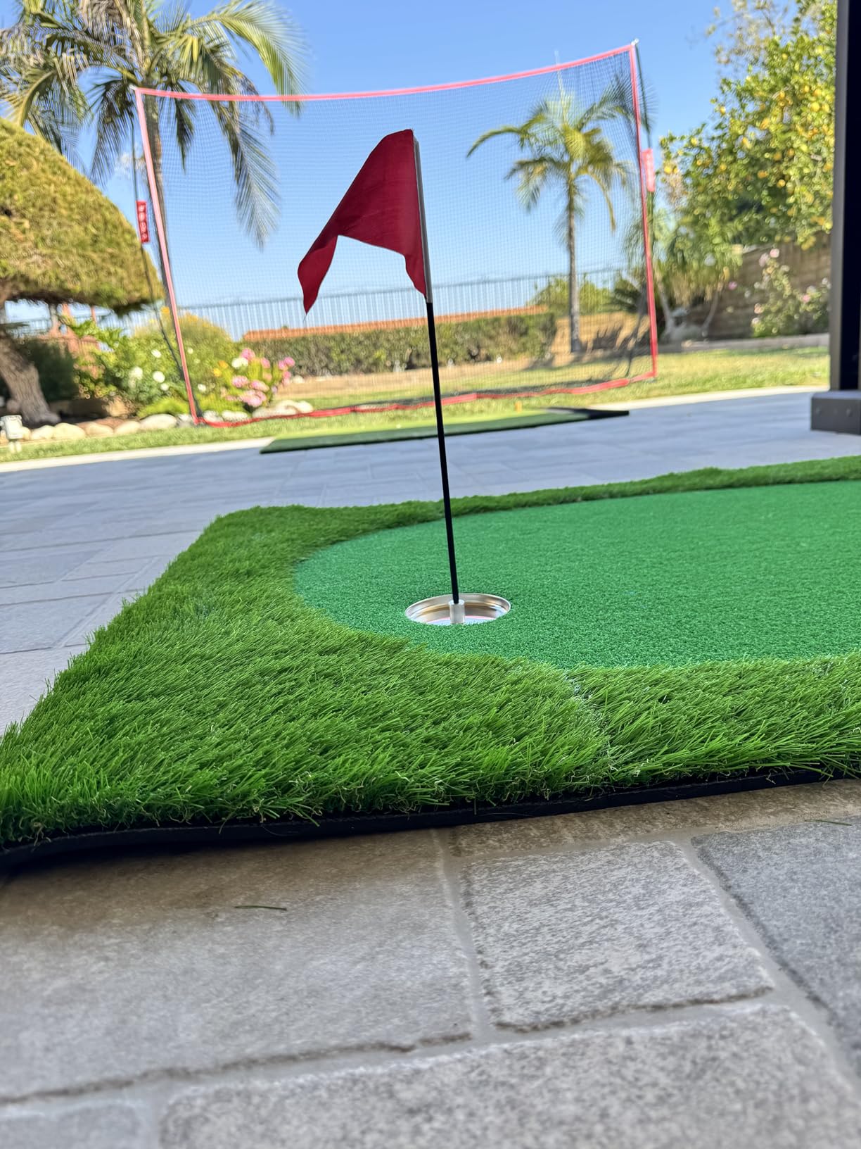 Tangkula 10 FT Golf Putting Green, Large Professional Golf Training Mat with Realistic Artificial Grass Turf, 3 Holes, 3 Flags and Cups for Indoor Outdoor Putting Practice customer photo 1