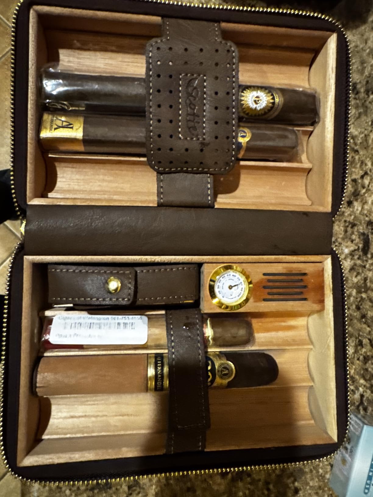 Scotte Cigar Humidor Box, Cigar Lighter Cedar Wood Lined Leather Cigar Case Built in Hygrometer & Humidifier, Torch Lighter with Cigar Holder Cigar Punch Portable Travel Cigar Humidor Kit (Grey) customer photo 1