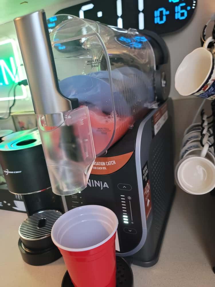 Ninja SLUSHi Frozen Drink & Slushie Machine with RapidChill Technology | 88 oz. Easy Fill Vessel | 5 Preset Programs | Make Margaritas, Frappés, & More | With Dishwasher Safe Parts | Black | FS301 customer photo 1