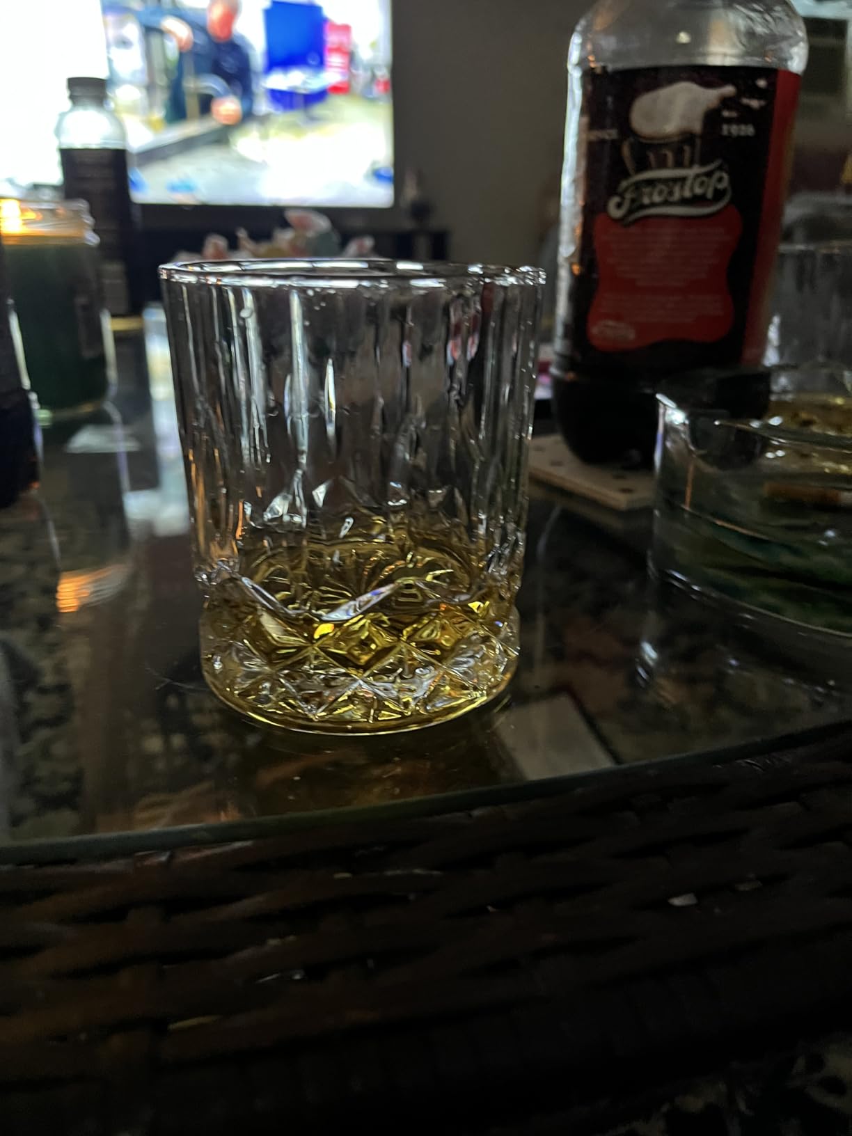 Hlukana Luxury Box Old Fashioned Whiskey Glasses Set of 4, 11 OZ Cocktail Glasses, Bourbon Rocks Scotch Glasses, Barware for Scotch Rum Vodka Liquor, Gifts for Men Father Grandfather Boss customer photo 2