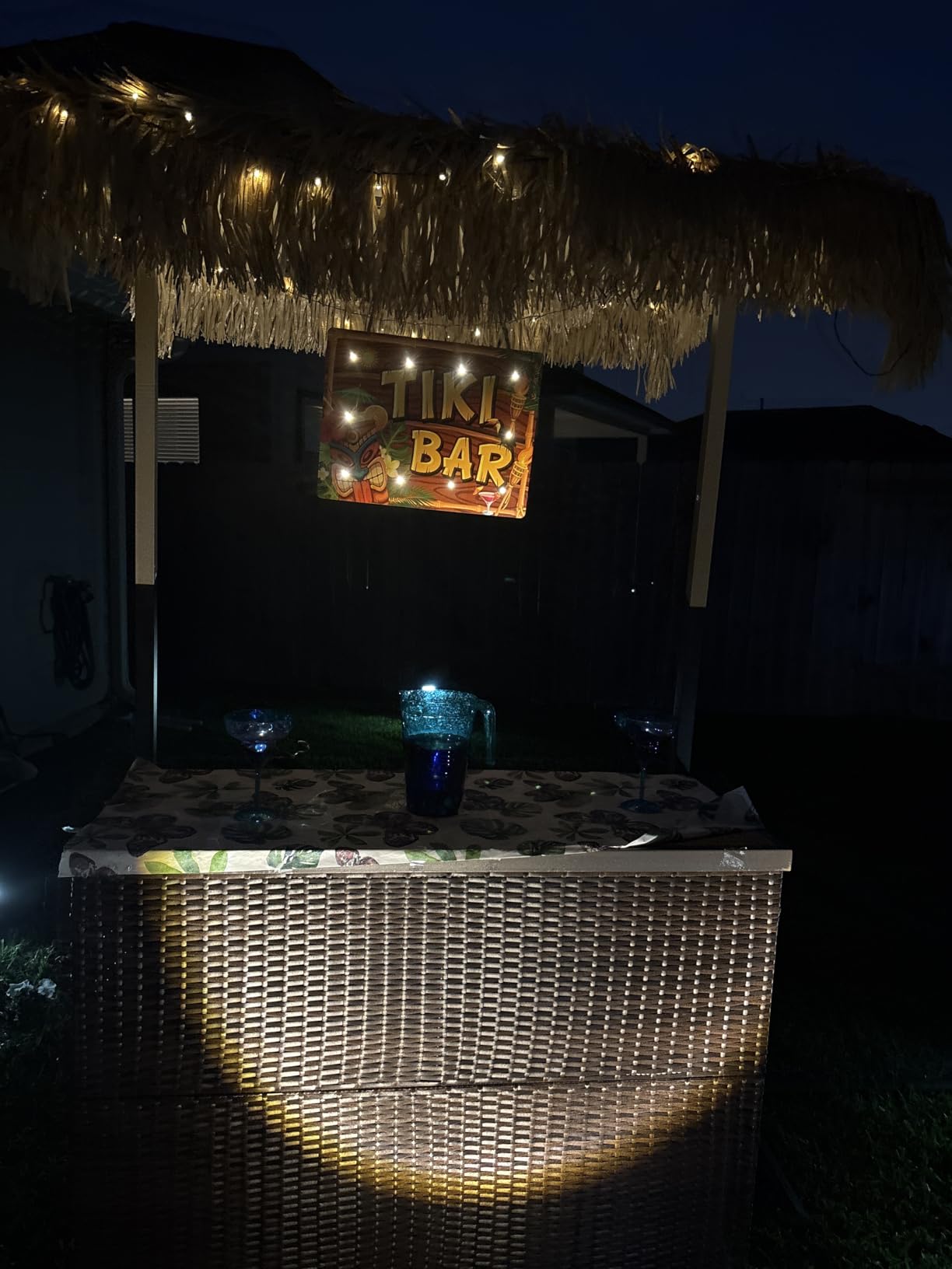 HOMREST Outdoor Tiki Bar Set, 3 Pieces Wicker Patio Bar Set w/2 Height Stools, Storage Shelf, Canopy, Plastic Wood Tabletop for Backyard Poolside Garden, Brown customer photo 2