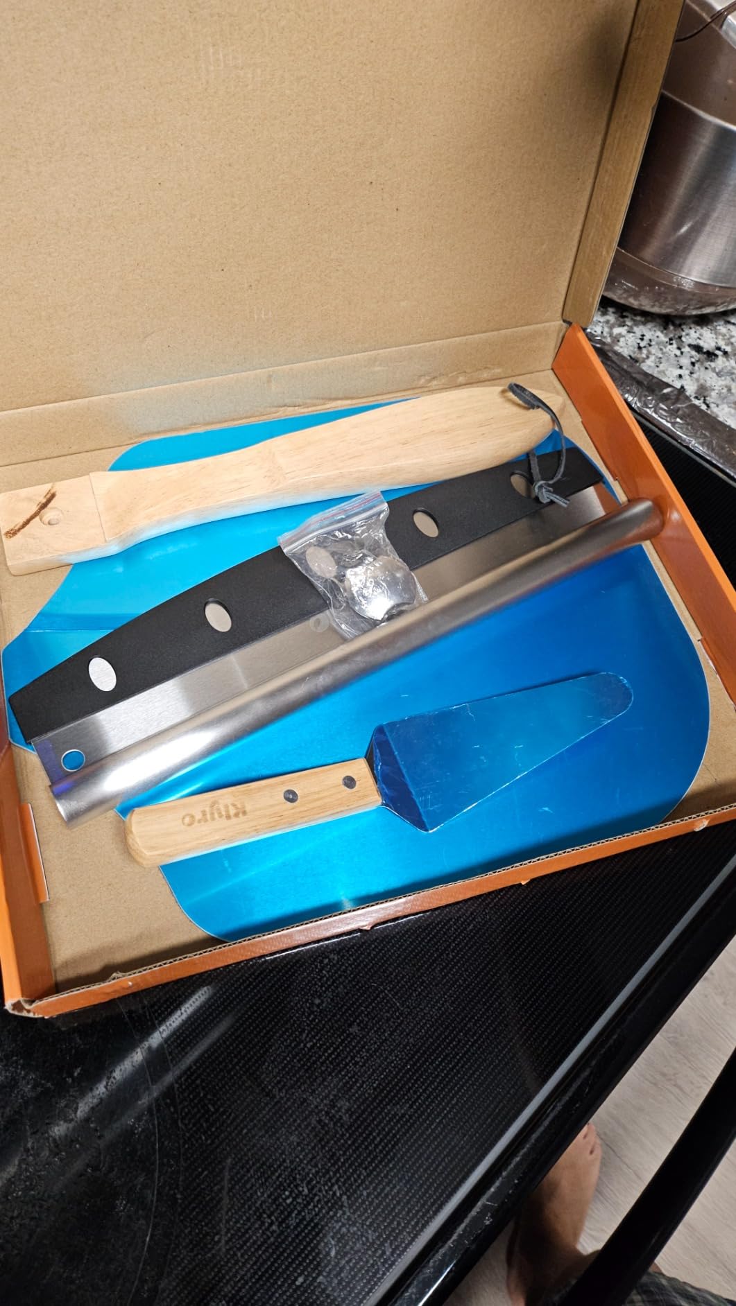 KLYRO Pizza Peel Set with Foldable Handle, Rocker Cutter, Server customer photo 1