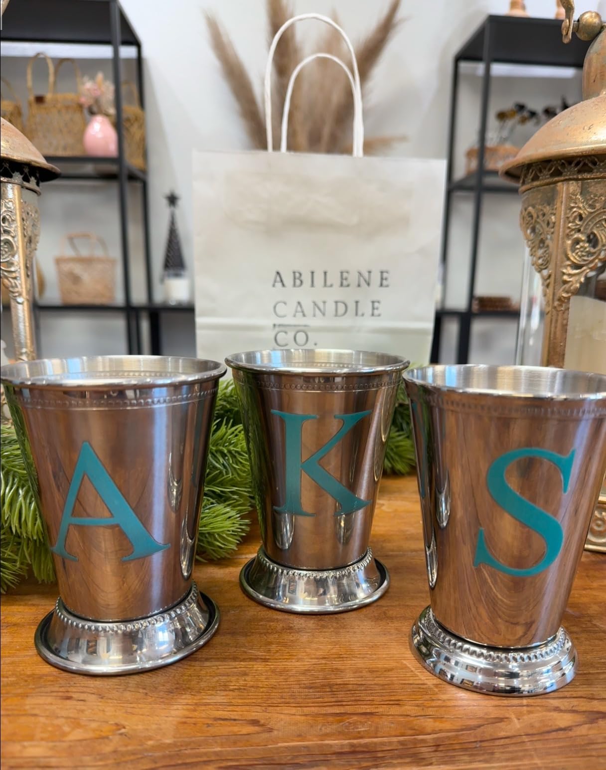 Fijinhom 12oz Mint Julep Cups with Straws Set of 4, Stainless Steel Beaded Mint Julep Cups, Mint Julep Glasses for Cocktails Mixed Drinks, Metal Cups for Beer Juice Beverage Party Bar Home Restaurant customer photo 2