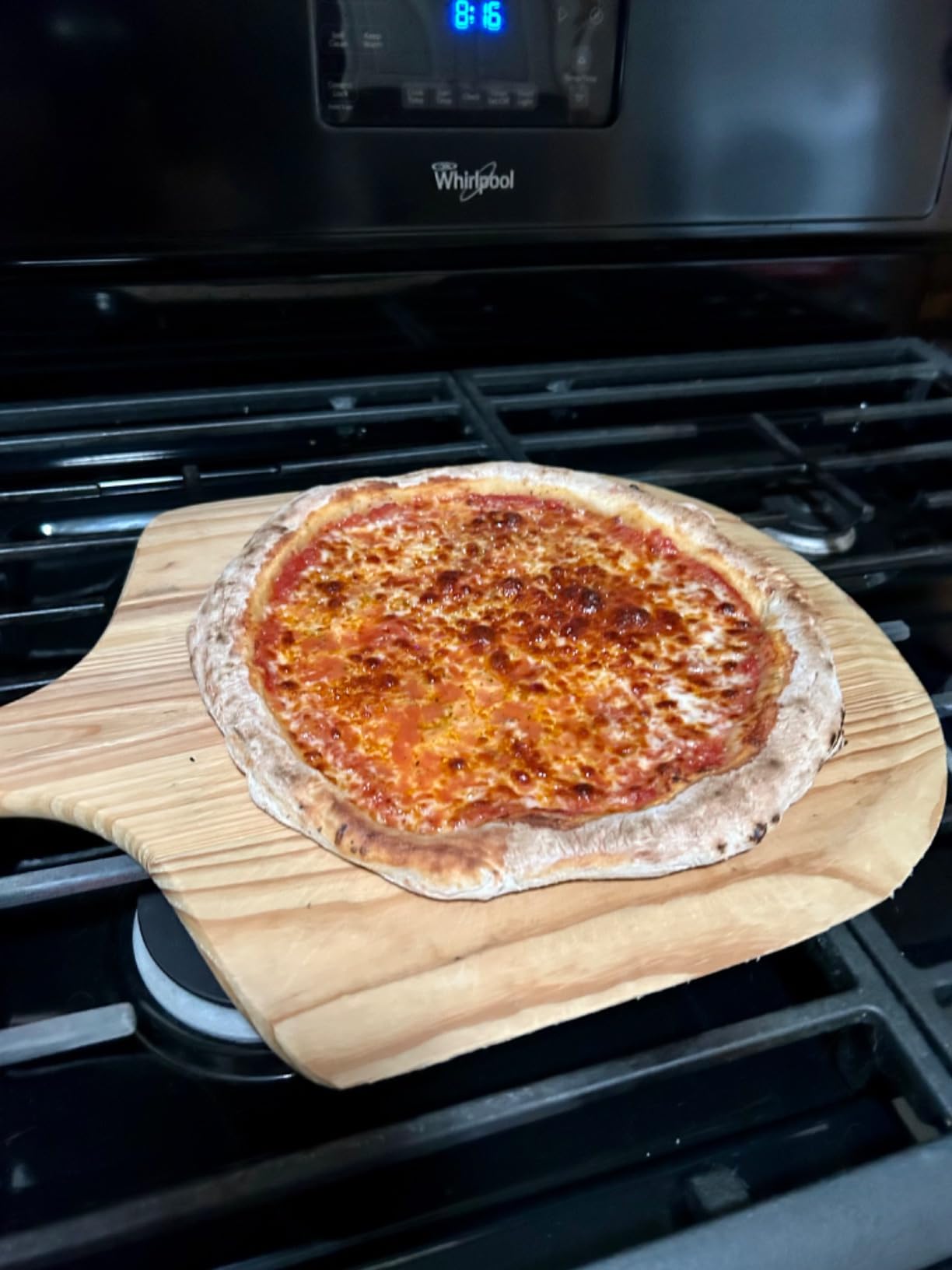 VEVOR Propane Outdoor Pizza Oven, 12 Inch Gas Pizza Maker, Max 1000F, Portable Outdoor Cooker with Thickened Pizza Stone, 3 Layers Pizza Oven for Outside Patio Camping & Backyard, Black customer photo 1