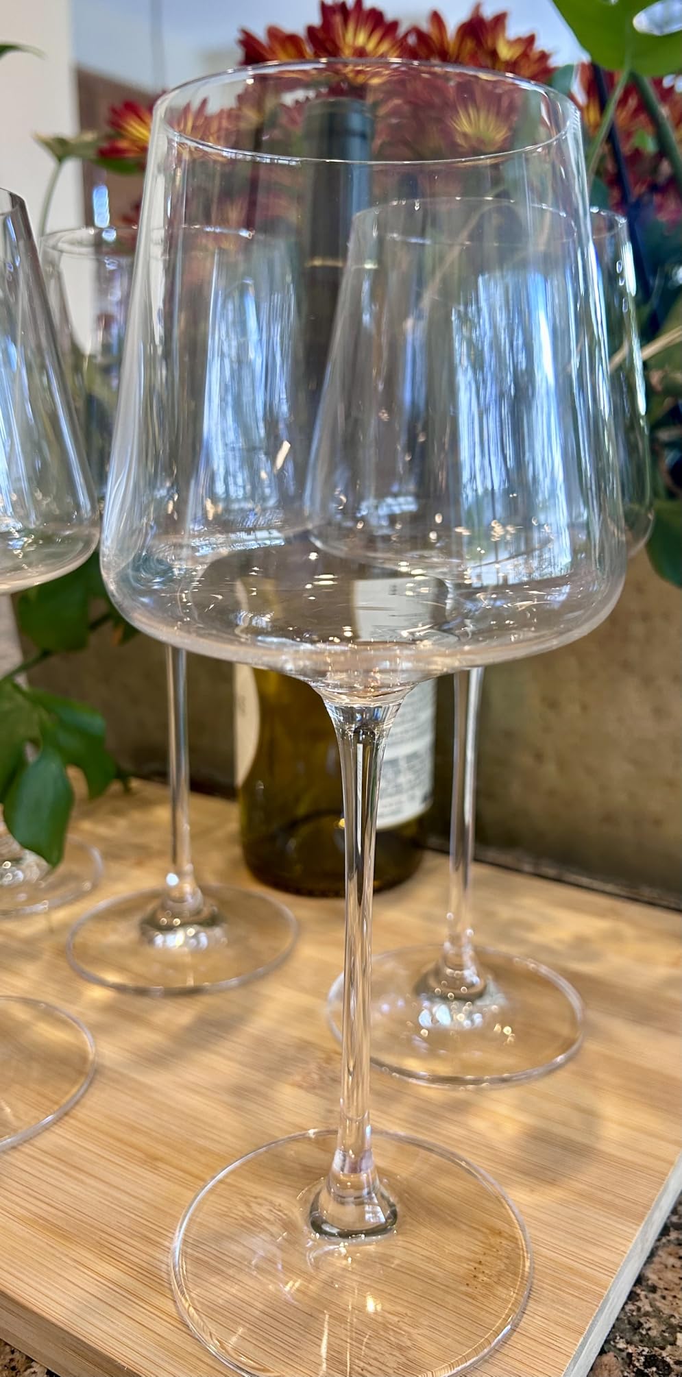 coccot Red Wine Glasses Set of 4, Hand Blown Italian Style Crystal Burgundy Wine Glasses, Lead-Free Premium Clear Glass [23 oz/650ml, 4 Pack] customer photo 1