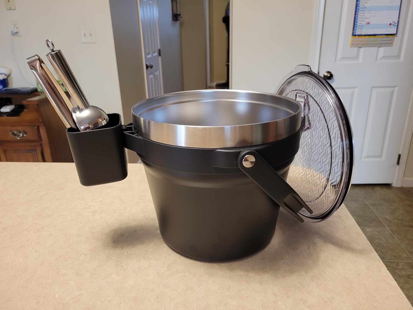 COKTIK 7L Vacuum Insulated Ice Bucket with Lid and Scoop & Tongs, Large capacity Stainless Steel Beverage Bucket for Cocktail, Champagne, Wine, Beer, Large Parties (Milk White Suit) customer photo 1