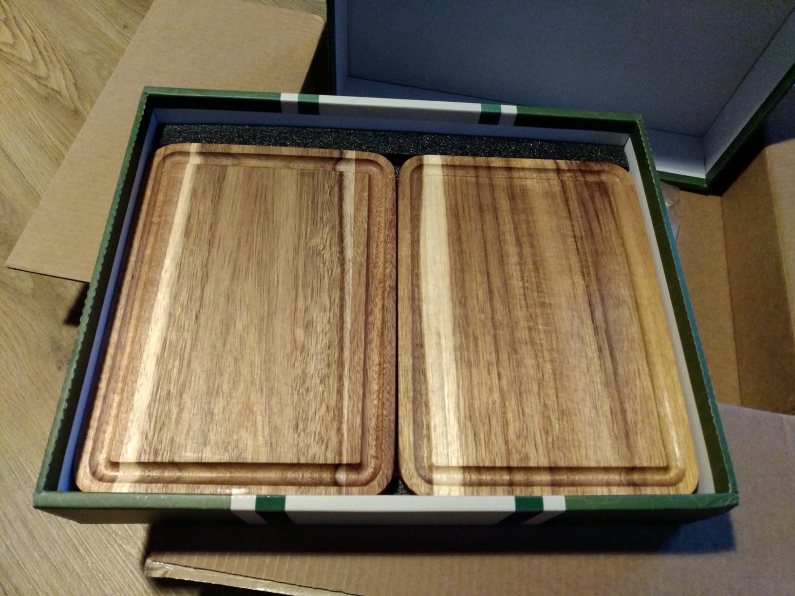 AZRHOM Thick End Grain Acacia Wood Cutting Board 24x18x2 In, Wooden Butcher Block, Chopping Board For Kitchen with Juice Groove Handles Non-Slip Pats (Gift Box) customer photo 1