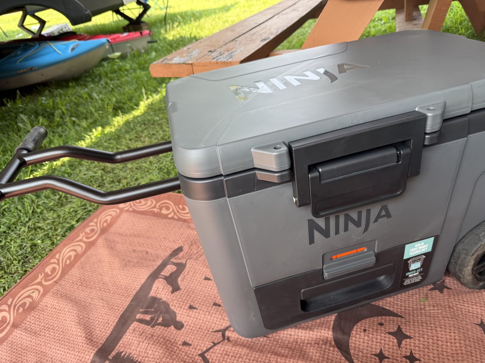 Ninja FrostVault 45QT Cooler with Wheels | Insulated with Temp Dry Storage Drawer | Keeps Ice Cold for Days | Lakeshore Blue customer photo 2