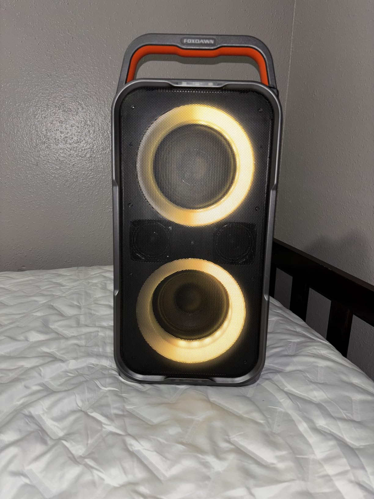 Foxdawn Portable Bluetooth Speaker: 240W Peak Powerful Loud Sound Deep Bass Wireless Boombox Large Subwoofer 15 Hours Battery Life Fast Charging with LED Light Show for Party Outdoor Camping Backyard customer photo 2