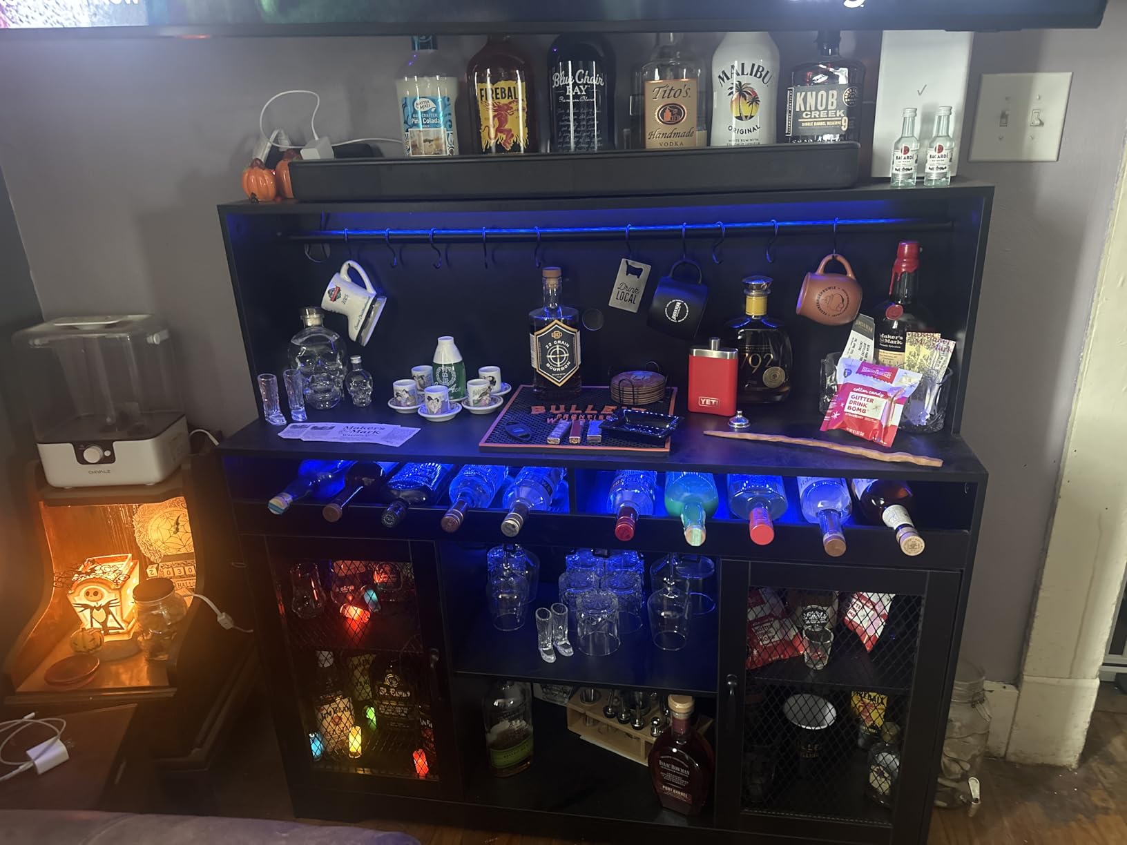 Loomie Wine Bar Cabinet with LED Light, Liquor Cabinet with Glass Holder, Coffee Bar for Liquor, Storage Buffet with Wine Racks, Wine Cabinet with Mesh Door customer photo 2