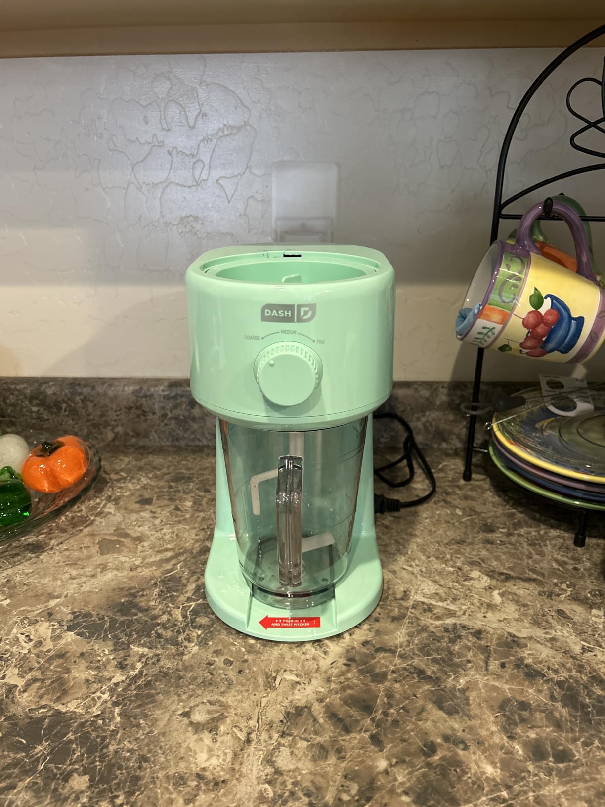 Dash Deluxe Shaved Ice & Slushy Maker - Easy-to-Use Slushy & Snow Cone Maker - Includes Serving Pitcher & Recipe Guide for Homemade Treats - Aqua customer photo 2