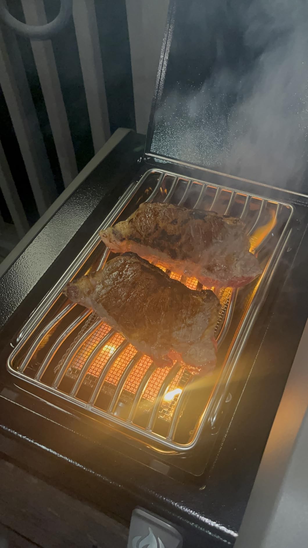 Napoleon Rogue PRO 425 Propane Gas Grill with Infrared Side Burner, Stainless Steel, Durable 4-Burner BBQ customer photo 1