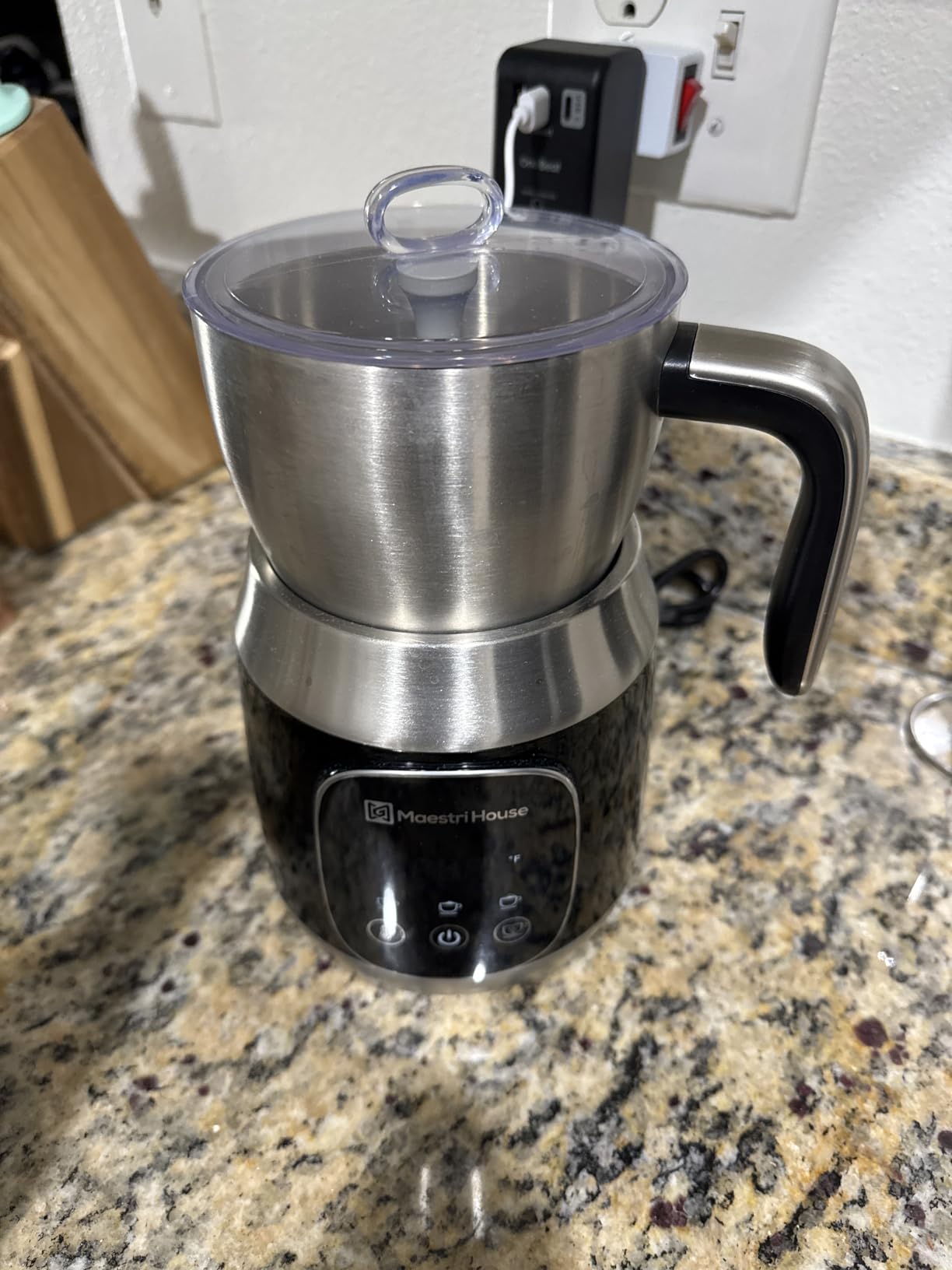 Maestri House Milk Frother, Variable Temp and Froth Thickness DualFro 600 Milk Frother Steamer, 21OZ Smart Touch Control Milk Warmer, Dishwasher Safe, Memory Function for Latte&Hot Chocolate (White) customer photo 2