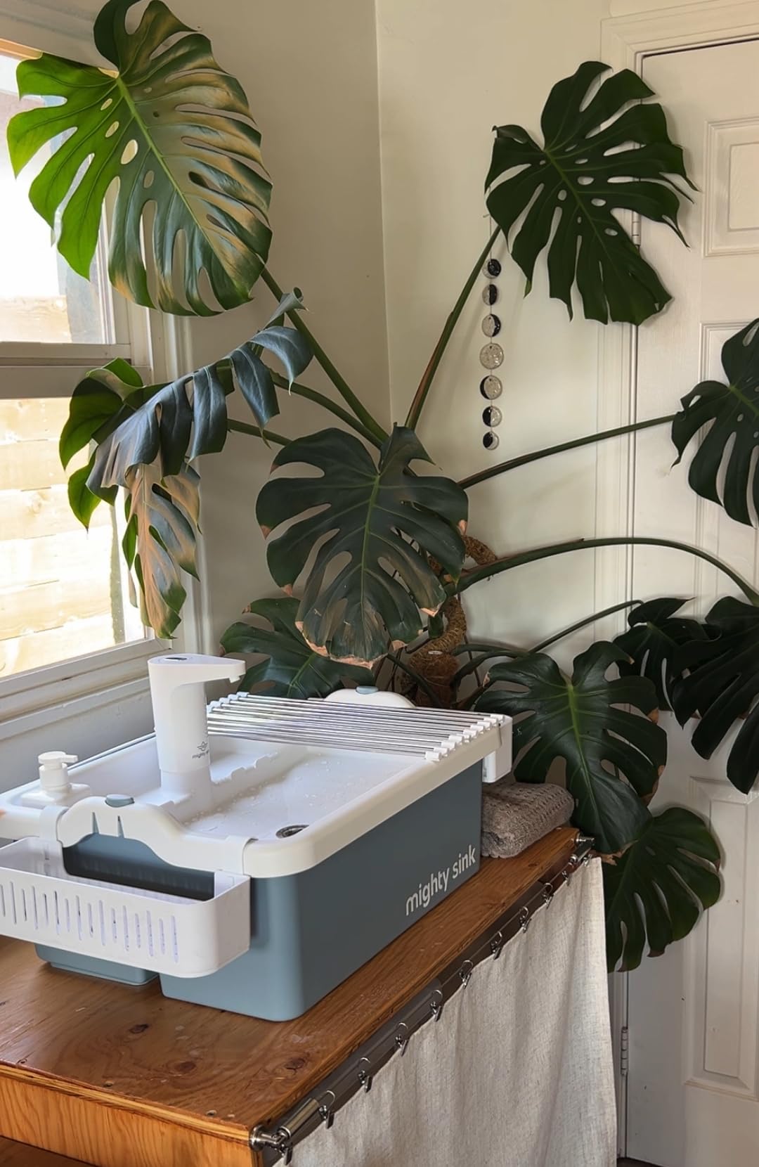 Mighty Sink Portable Sink: Patented Wash Station with Electronic Faucet | 2 Gallons | Easy Setup | Indoor & Outdoor Use | Ideal for Dishwashing, Camping Hygiene, Gardening, Pottery & More customer photo 2