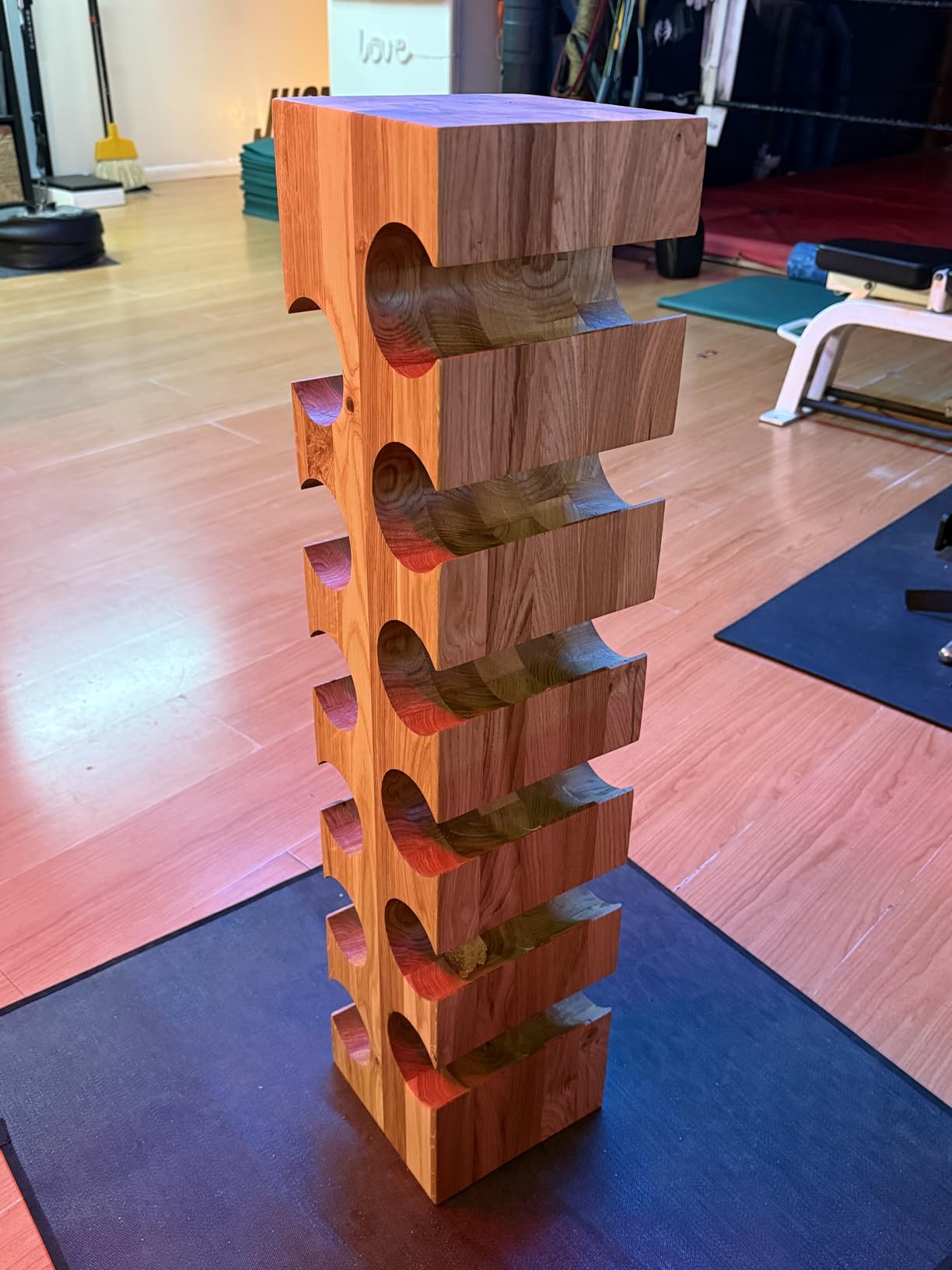 Riverbank Dark Oak Wine Rack, Elegant Free Standing 12-Bottle Holder, Made of Solid Wood, Wooden Wine Stand, Stylish & Luxurious Home Decor (Dark Oak, 12-Bottles) customer photo 1