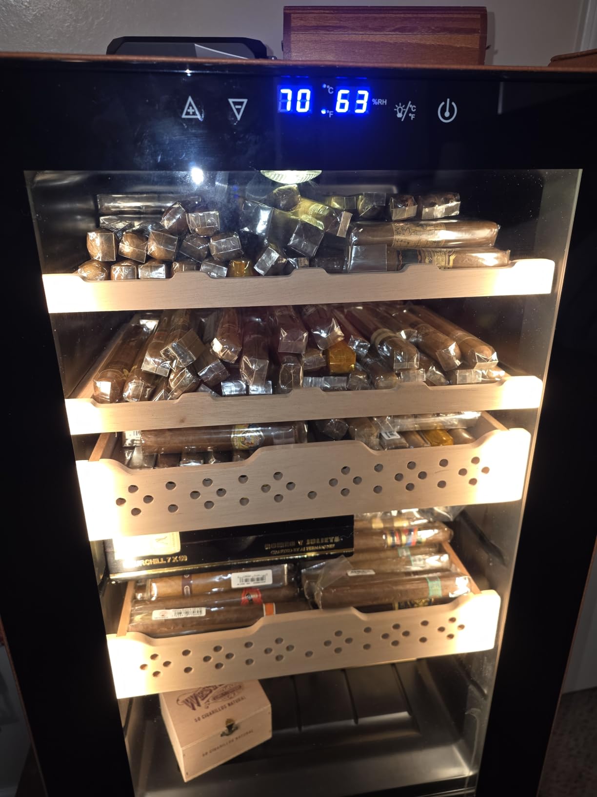 Tylza 88L Cigar Humidor Cabinet, Humidity & Temp Control Electric Humidors for Cigars, 640 Counts, Silent Compressor, Reversible Door, Cigar Humidors with Spanish Cedar Drawer Shelves, Gifts for Men customer photo 2