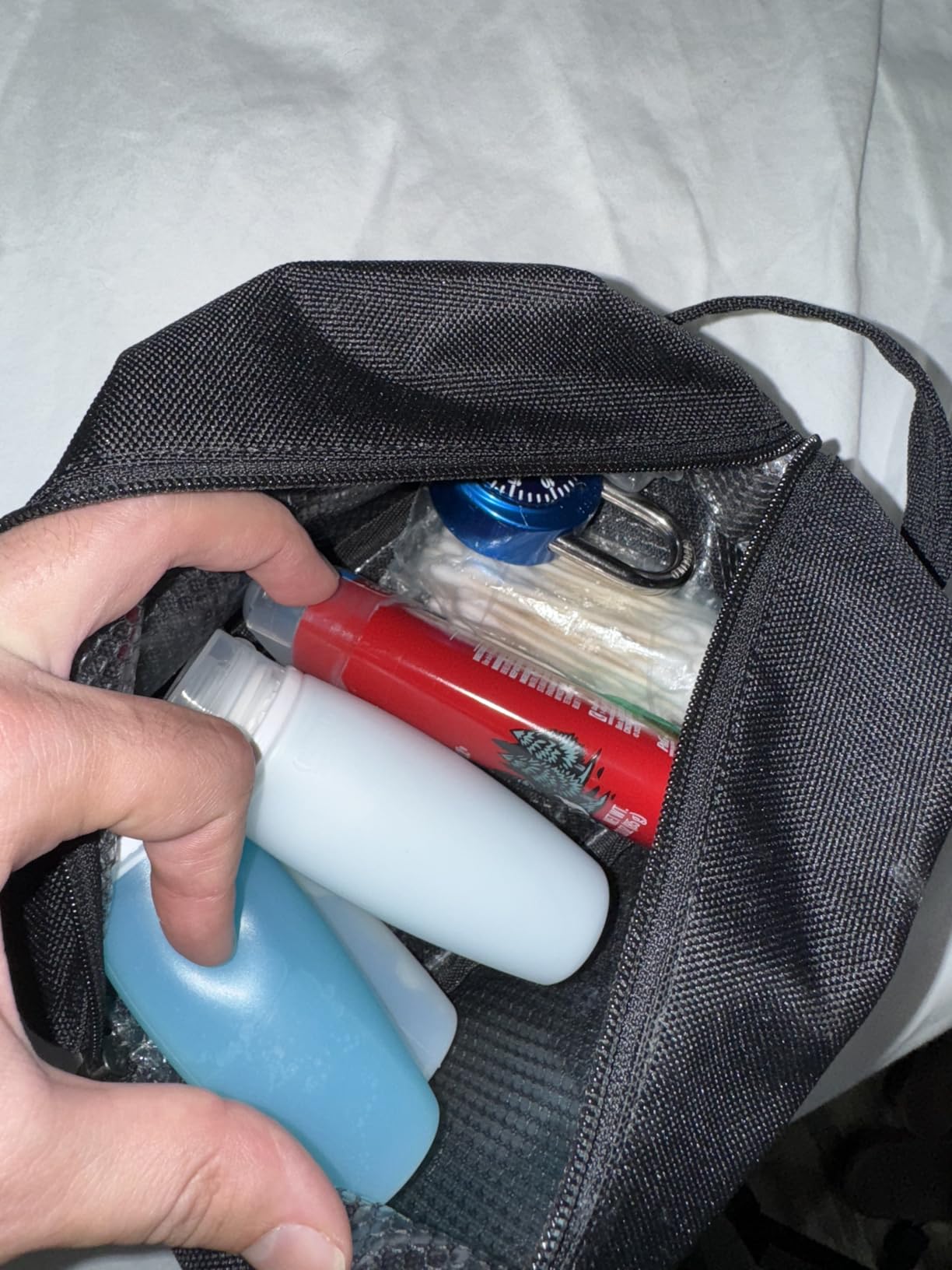 Carhartt Durable Travel Kit, Organize Essentials W/the Water Resistance Toiletry Bag, Industry Red customer photo 2
