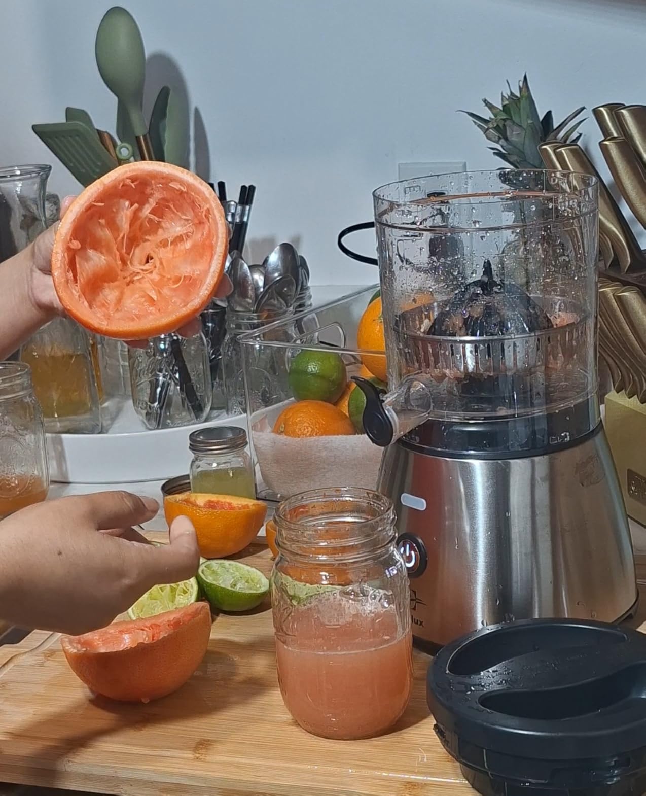 Eurolux Electric Citrus Juicer Stainless Steel | Premium Hands-Free One-Touch Orange Juice Squeezer for Oranges, Lemons, and Limes | Quiet Operation, Easy to Clean, Countertop Small Kitchen Appliance customer photo 2
