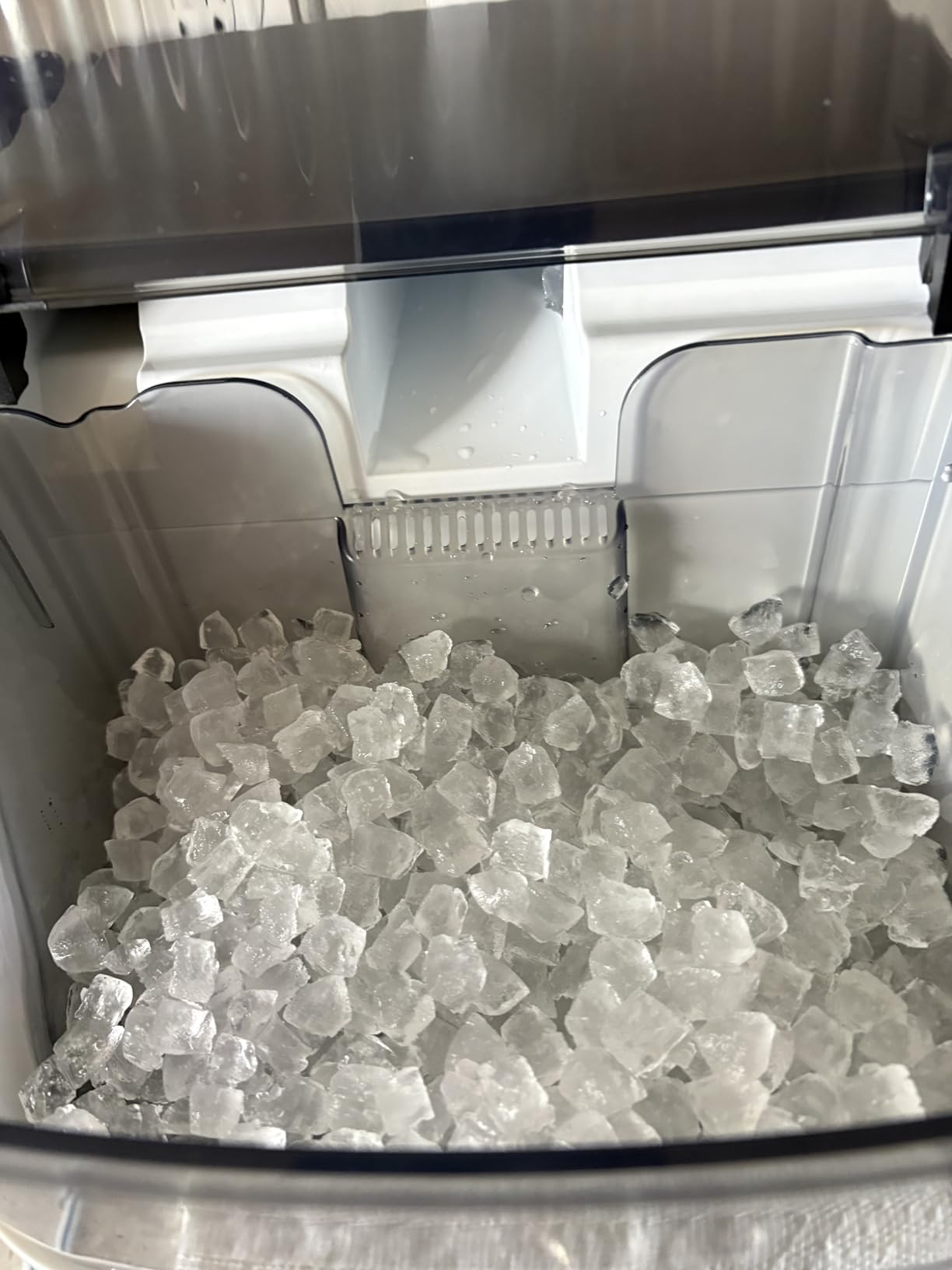 Kismile Nugget Ice Makers Countertop, Portable Ice Machine with Crushed Ice, 35lbs/Day, Self-Cleaning, One-Click Operation for Home Use (Silver) customer photo 1