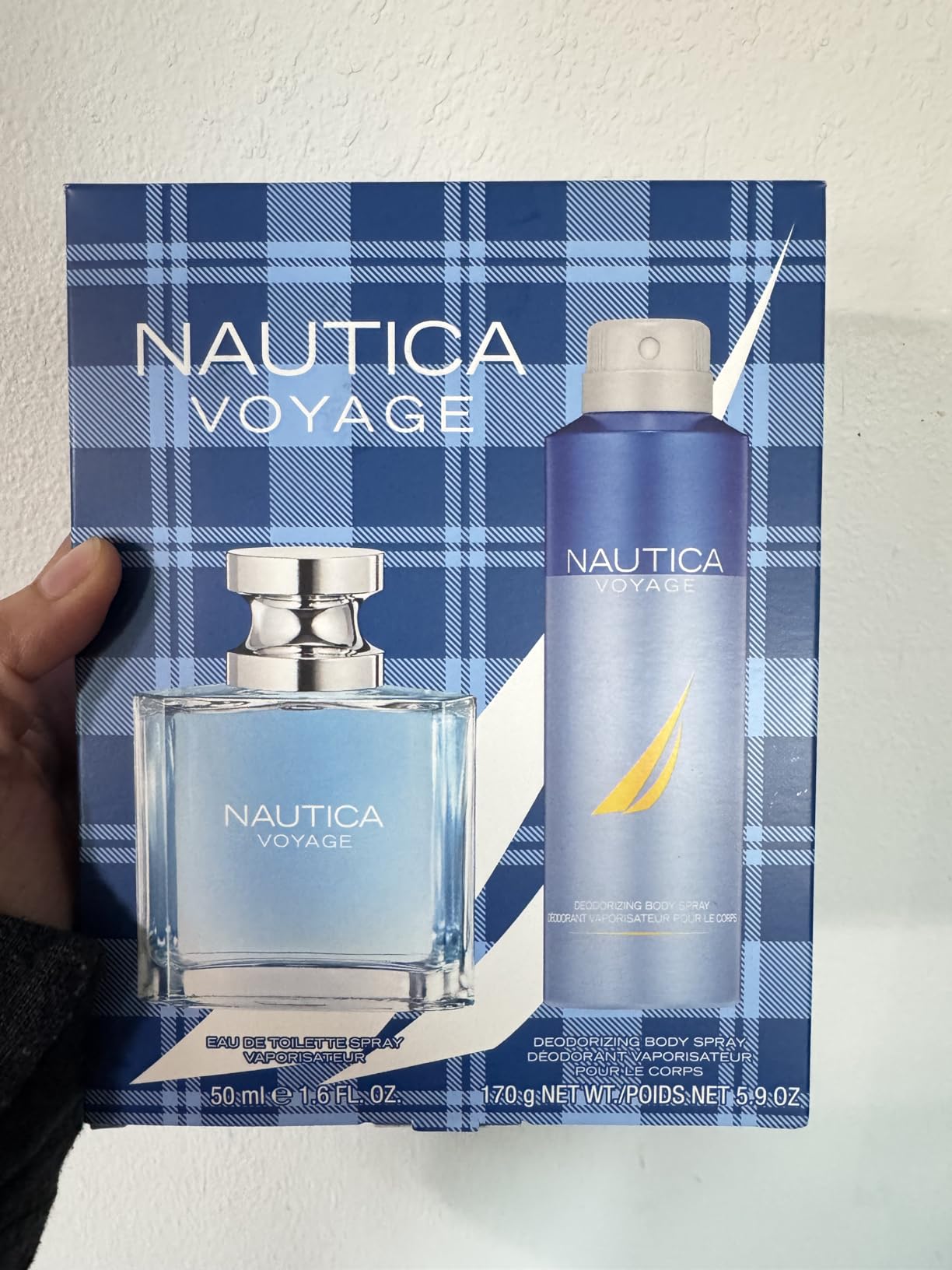 Nautica Voyage Giftset, 1.6 fl oz EDT + 6 oz Deodorizing Body Spray, Notes of Apple, Cedarwood, Mimosa, Men's Fragrance, Long Lasting, Everyday Fragrance customer photo 2