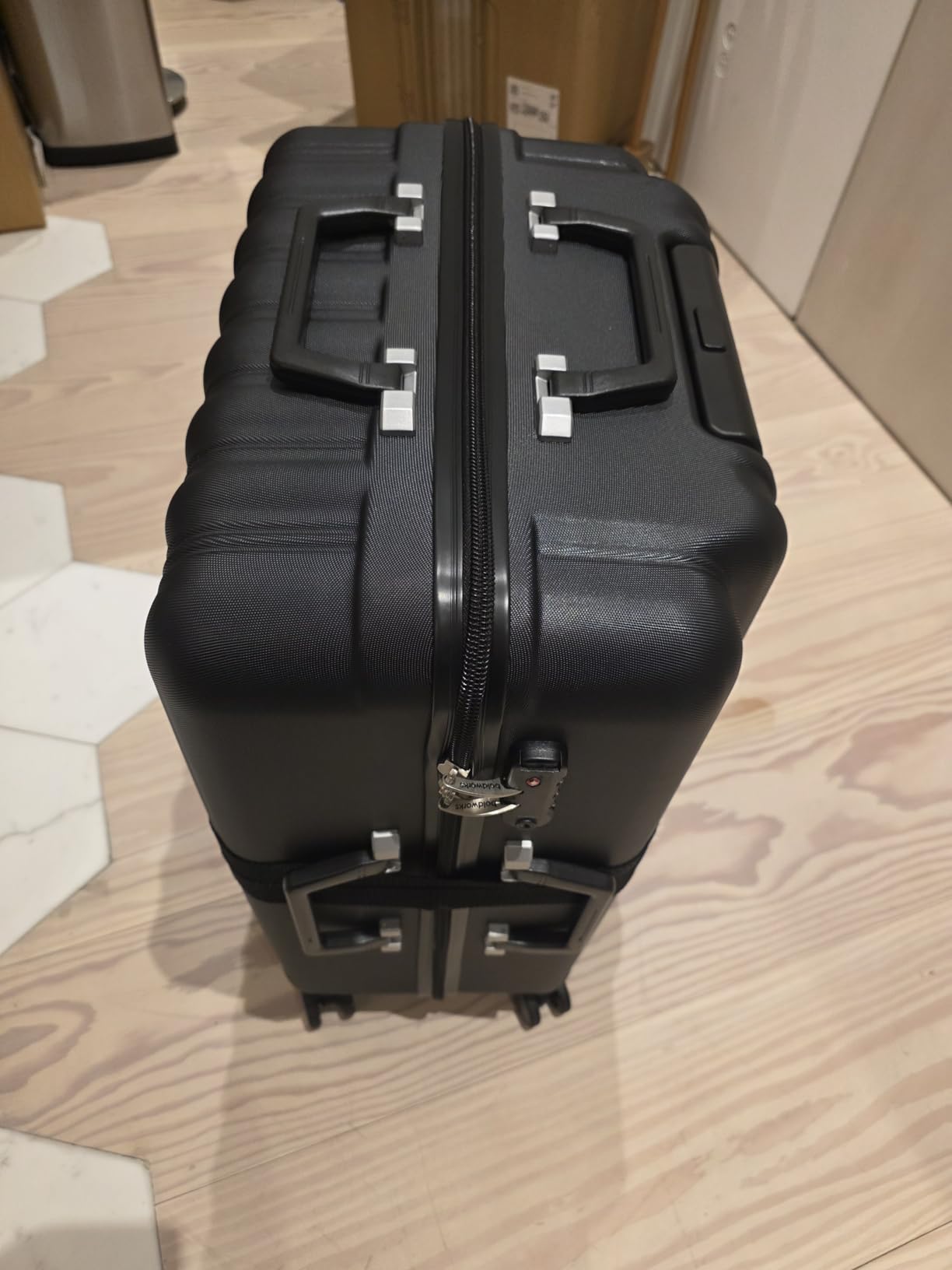 BRANTMAKER Wine Suitcase for Airplanes 12 Bottle, Wine Luggage for Airplane Travel with Removable Foam Insert and TSA Approved Lock, Hard PC Shell Travel Case with Hinomoto Double Wheels, Black customer photo 2