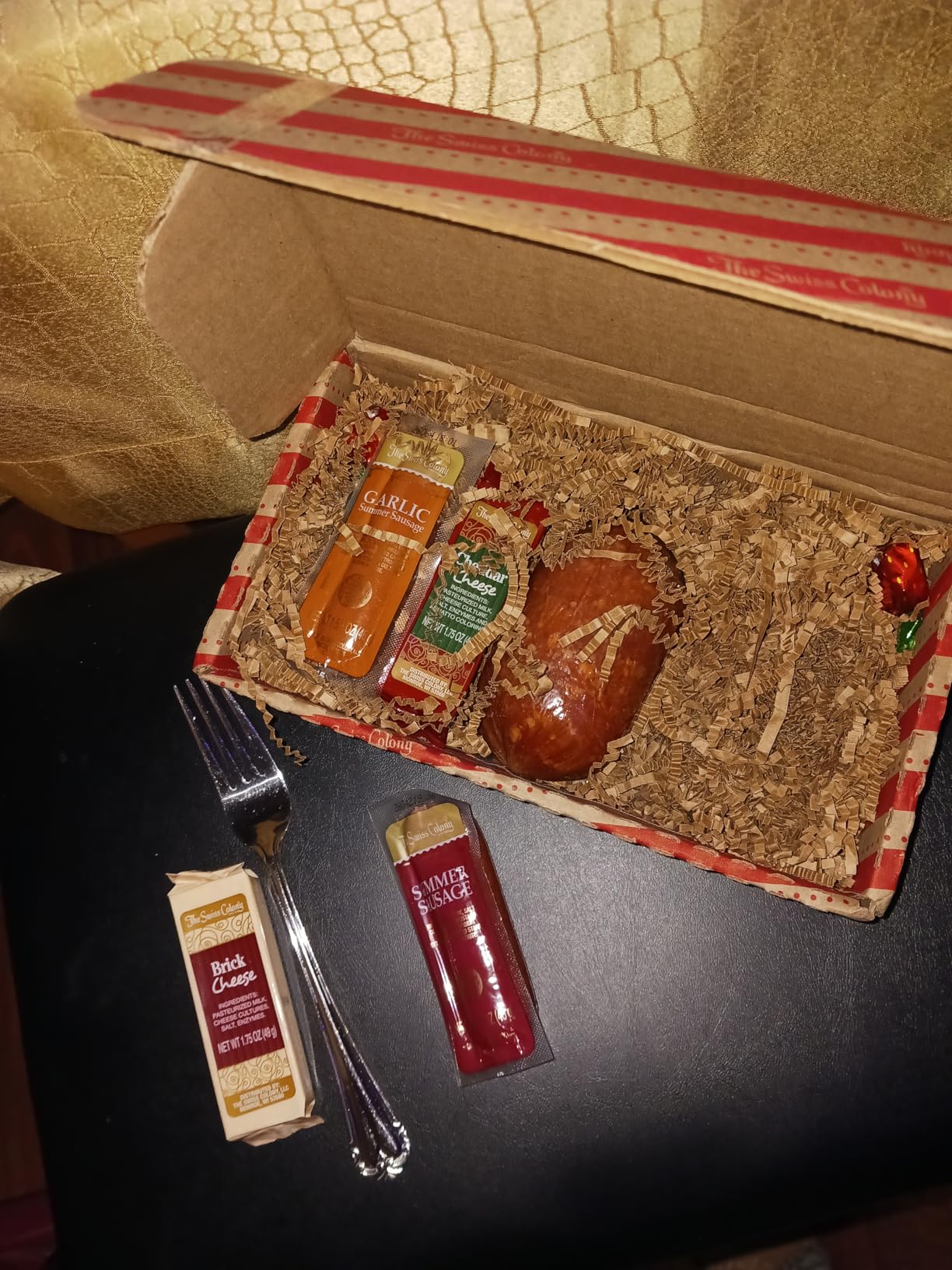 The Swiss Colony High 5 Assorted Summer Sausages and Cheeses Meats and Cheeses Gift Basket customer photo 1
