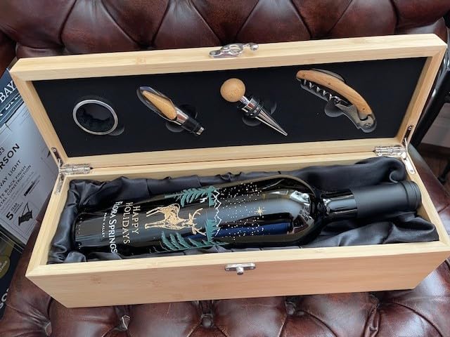 Teenyyou 2 Pcs Vintage Wooden Wine Gift Box with 4 Accessories, Retro Single Bottle Case, Elegant Present for Father's Mother's Day Thanksgiving Housewarming Wedding Christmas (Bamboo,Natural Wood) customer photo 1