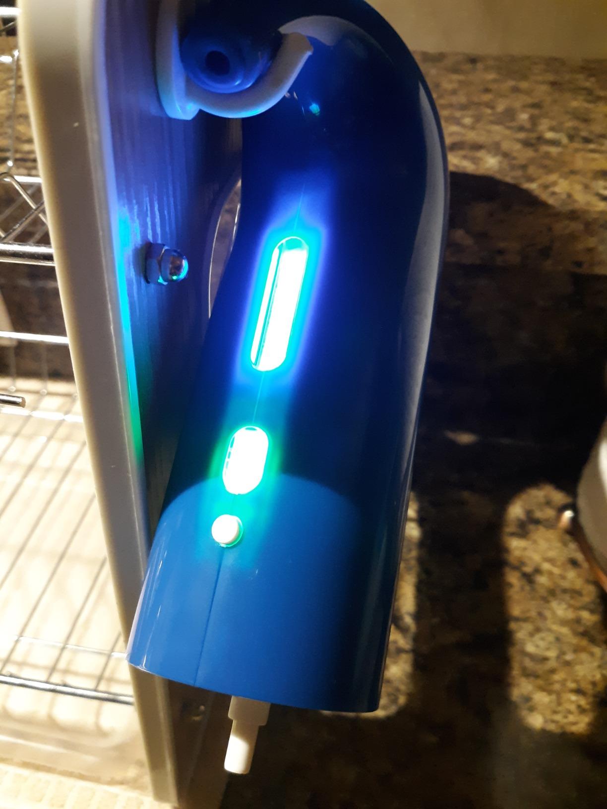 Electric Wine Aerator and Wine Decanter - Quiet Dual-Pump Aeration, Measured Pouring, Temp Display & USB Rechargeable System customer photo 2
