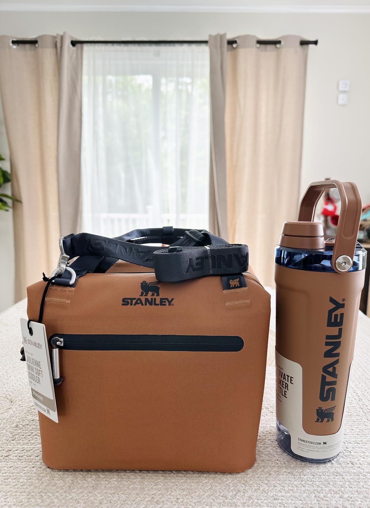 Stanley All Day Julienne Soft Cooler Bag and Lunch Box | Insulated Travel Bag with Zipper | BPA-Free customer photo 1