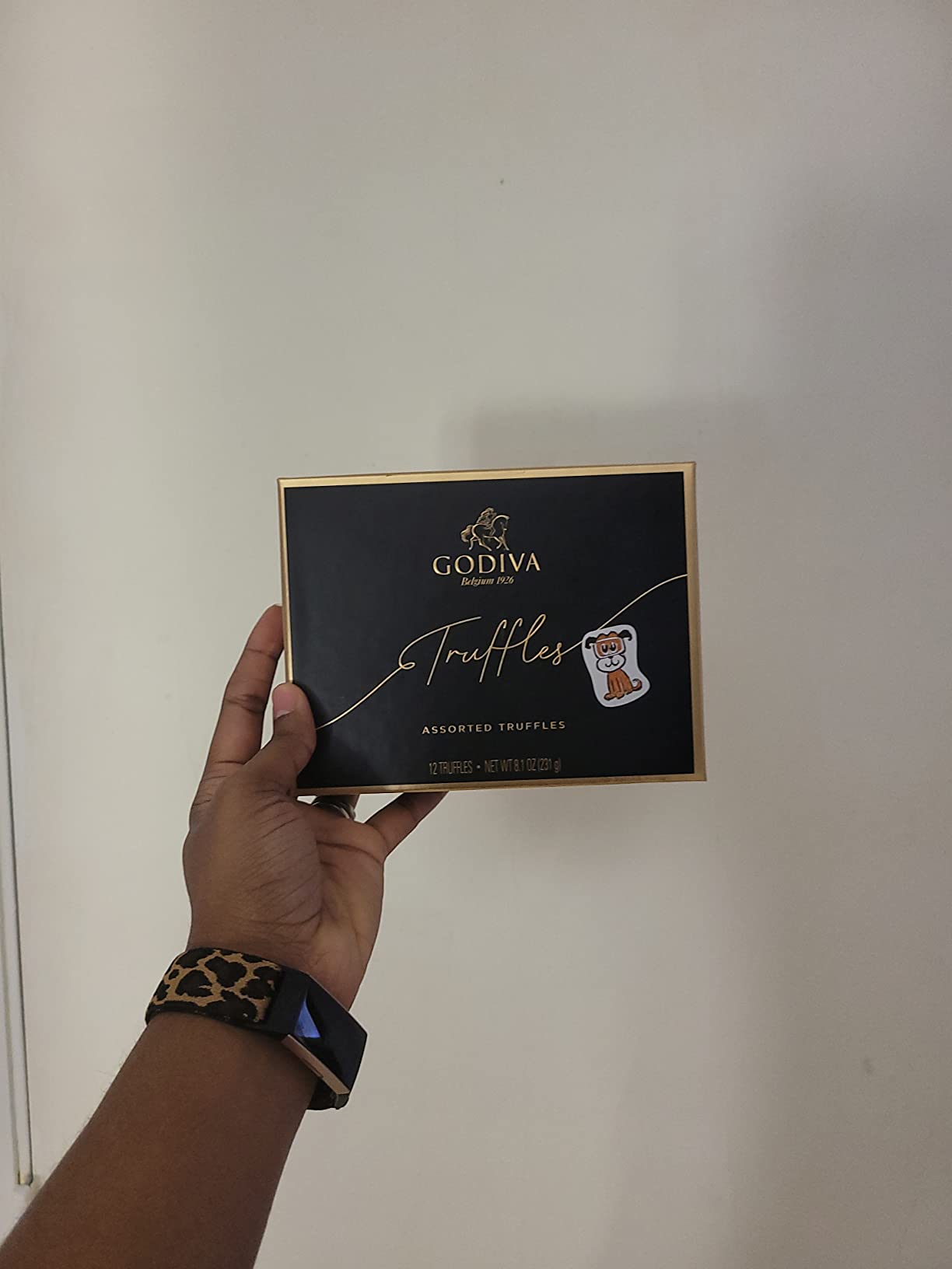Godiva Signature Truffles Limited Edition Gift Box, Belgian Dark & Milk Chocolates with Ganache Centers, 15 Pc customer photo 1