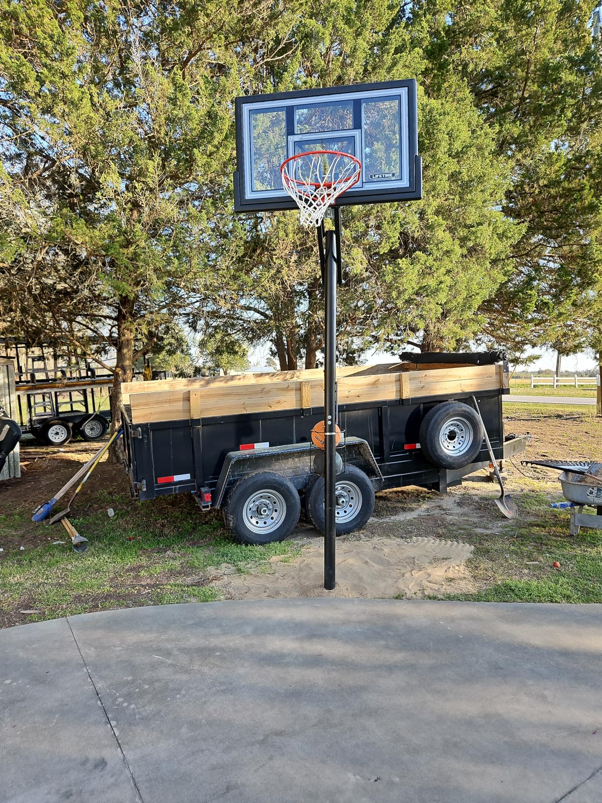 Lifetime 1084 Height Adjustable In Ground Basketball System, 50 Inch Shatterproof Backboard customer photo 2