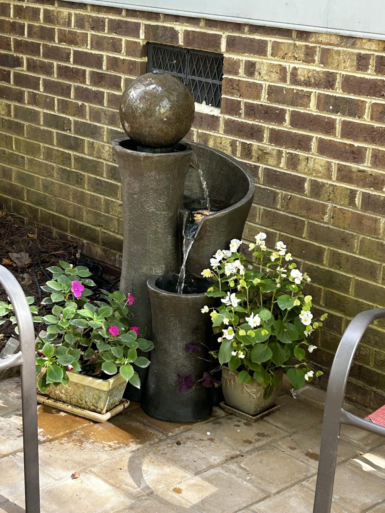 Modern Sphere Curve Cascading LED Outdoor Fountain customer photo 1