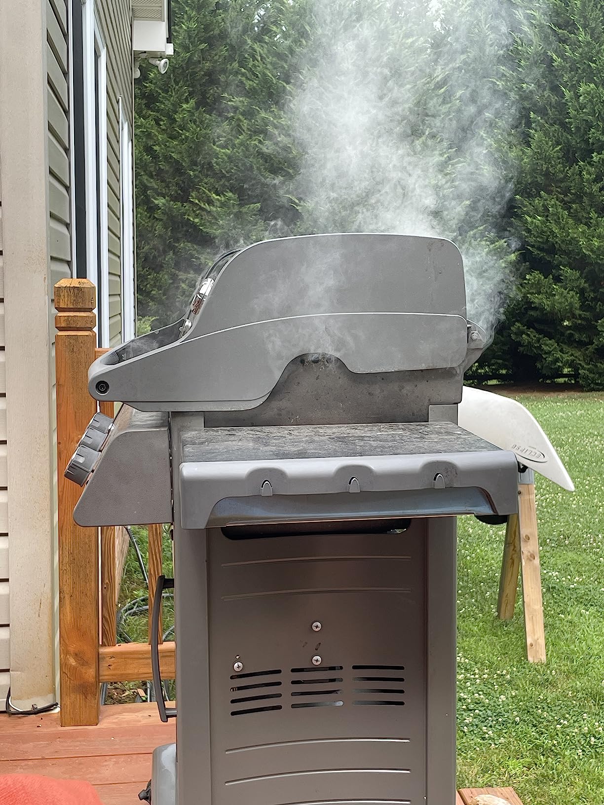 Weber Premium Universal Stainless Steel Smoker Box - Infuse Meats, Veggies & More with Smoky Flavor, Easy‑Fill Design, Fits Most Grill Sizes - Grill Accessory customer photo 2
