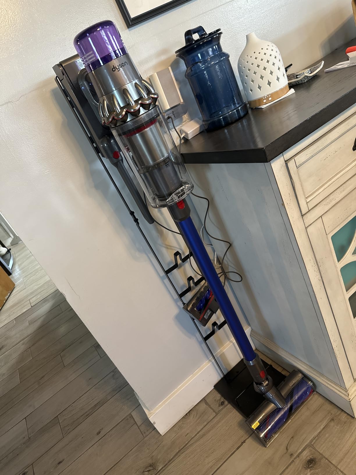 Dyson V11 Origin Cordless Vacuum, 185AW, 3 Power Modes, Up to 60 Minutes, Detangles Pet Hair, Converts to Handheld customer photo 1