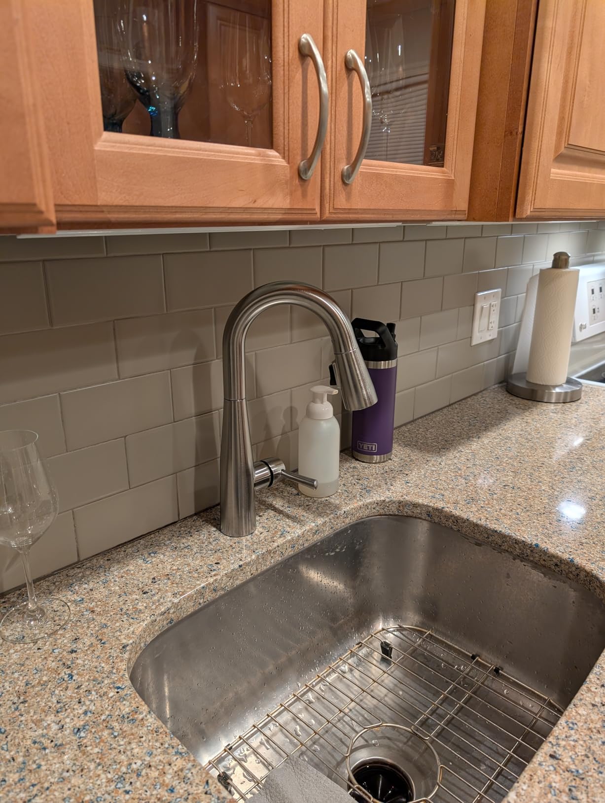 Delta Essa Brushed Nickel Bar Sink Faucet with Pull Down Sprayer, Modern Single Hole Prep Sink Faucet, Single Handle, Arctic Stainless 9913-AR-DST customer photo 1